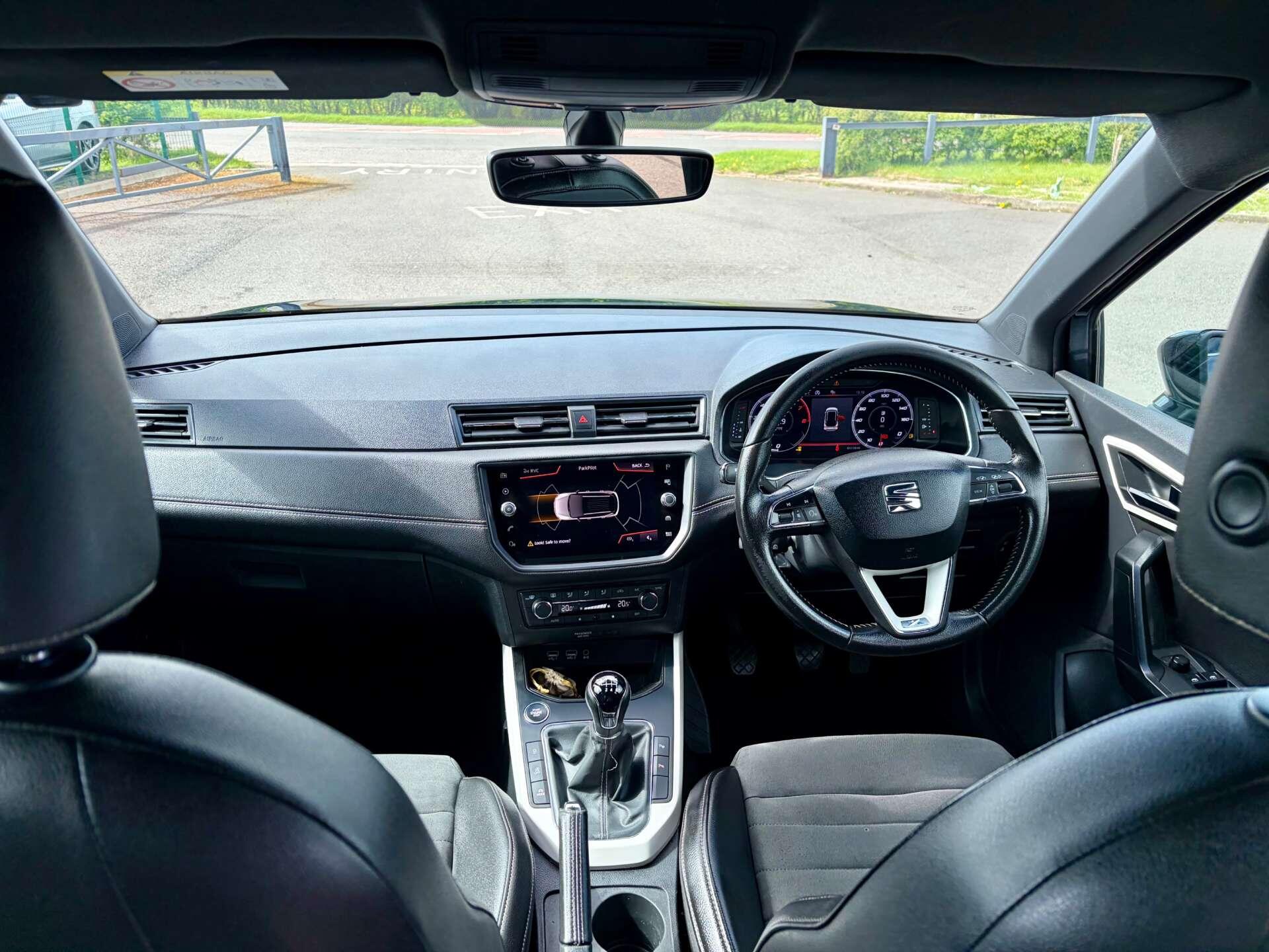Seat Arona view 32
