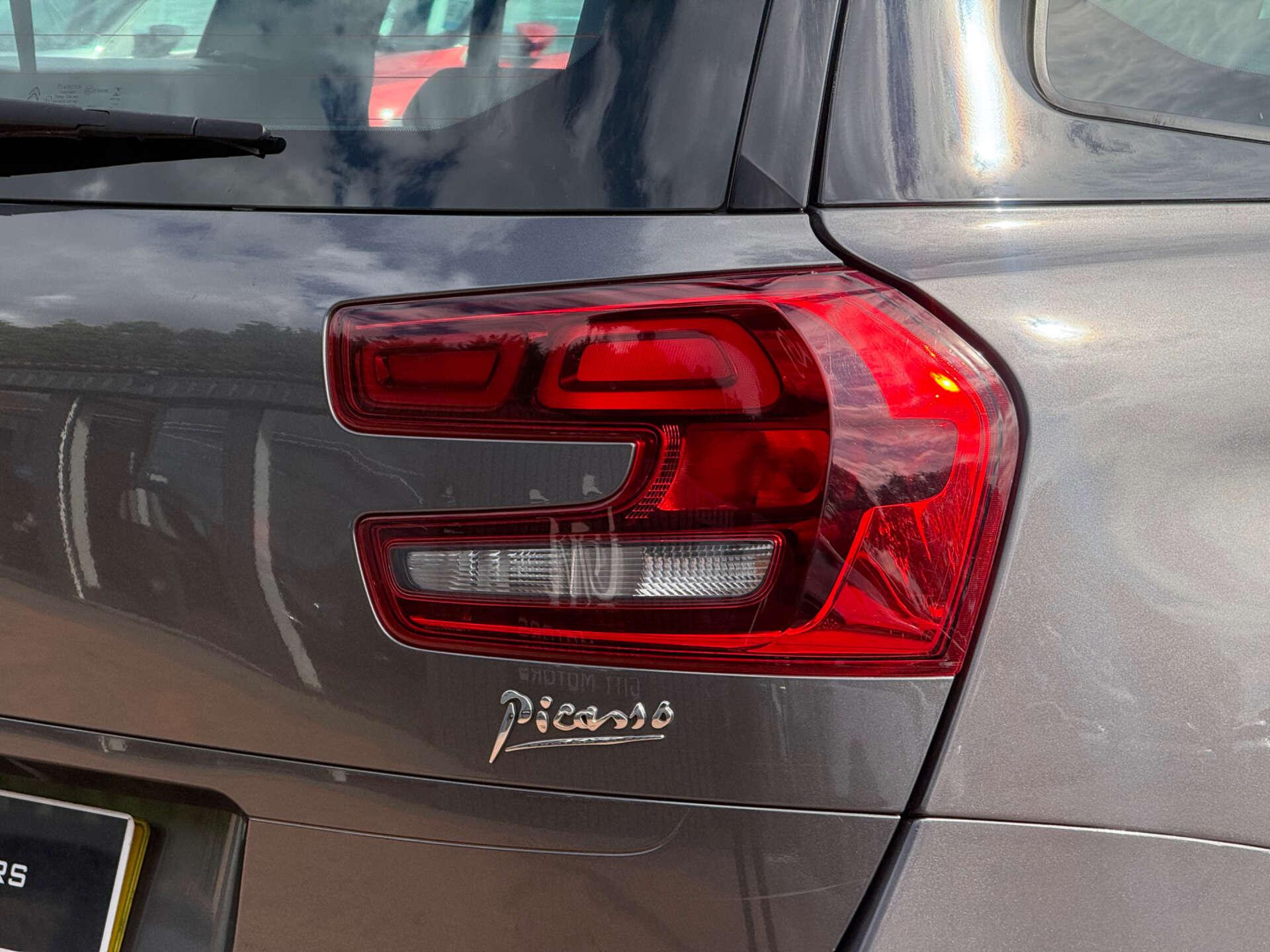 Citroen Grand C4 Picasso view 21