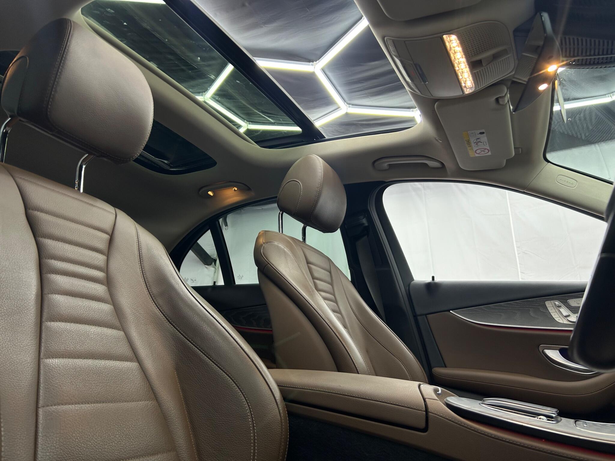 Mercedes-Benz E Class view 20