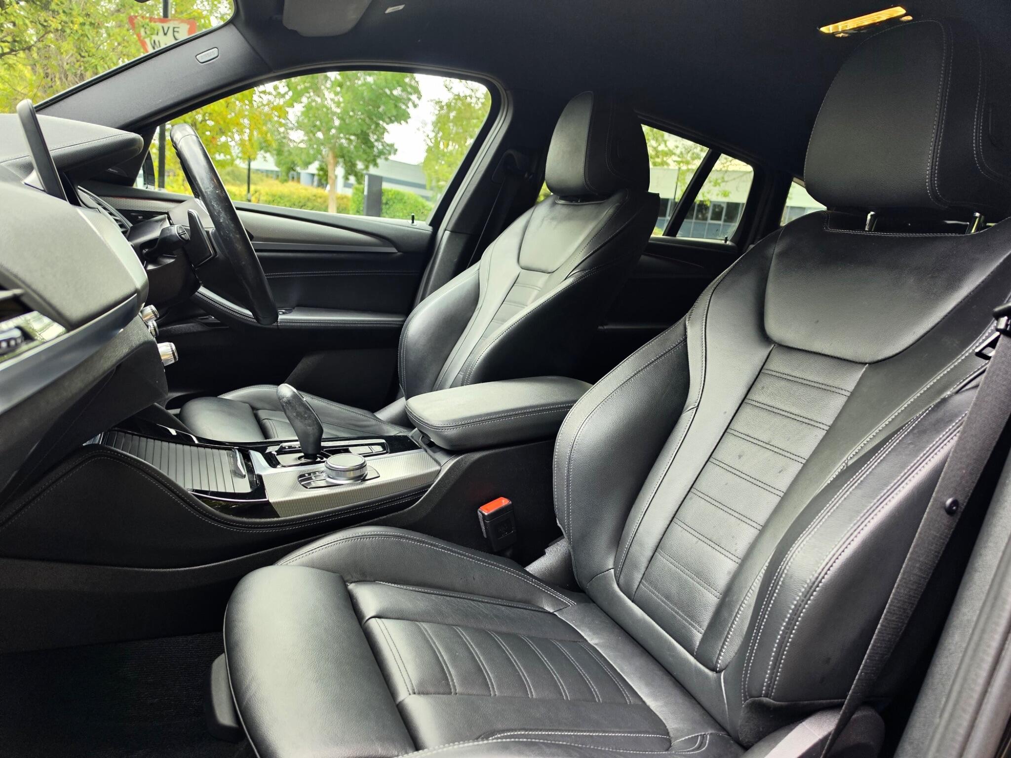 BMW X4 view 12
