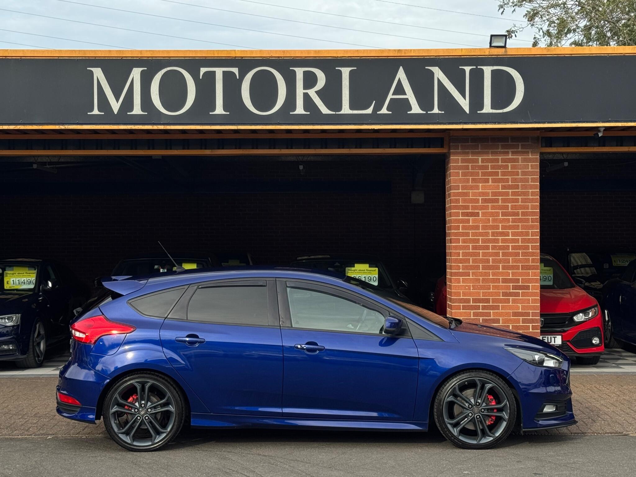 Ford Focus view 4