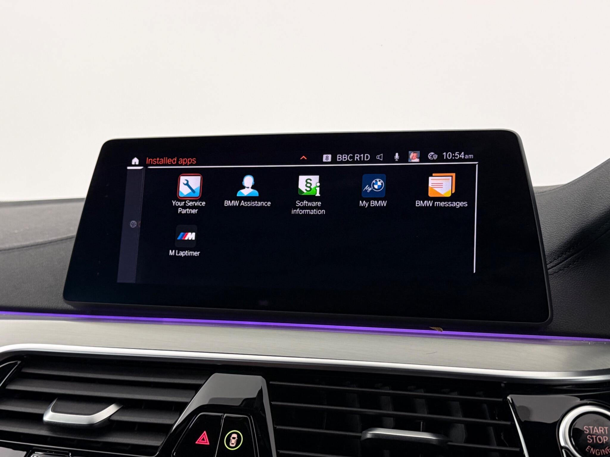 BMW 5 Series view 26