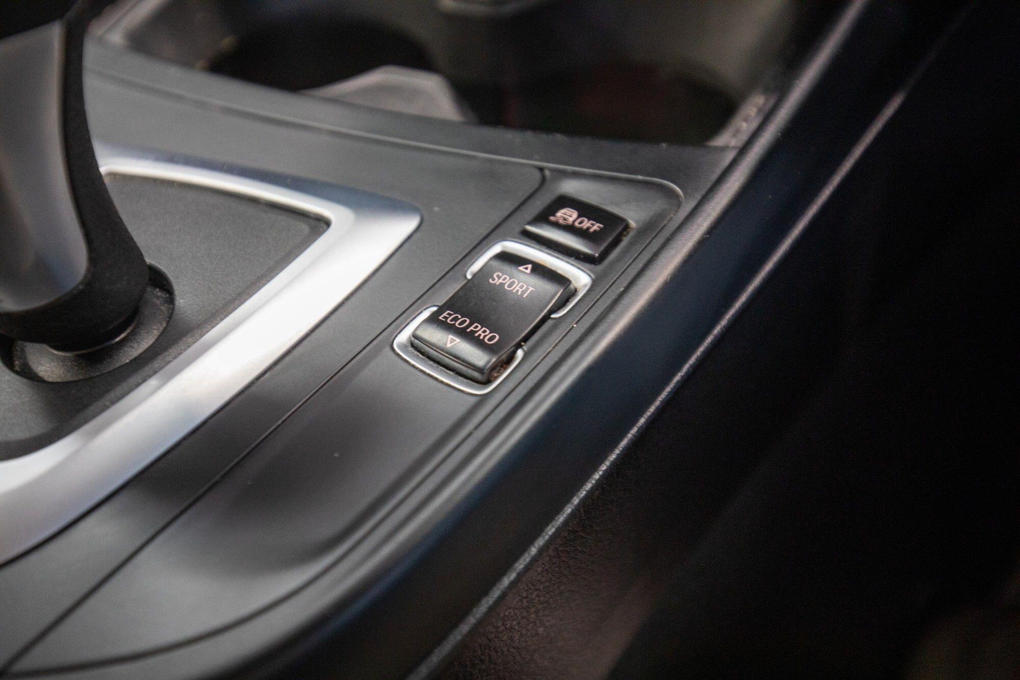 BMW 2 Series view 22
