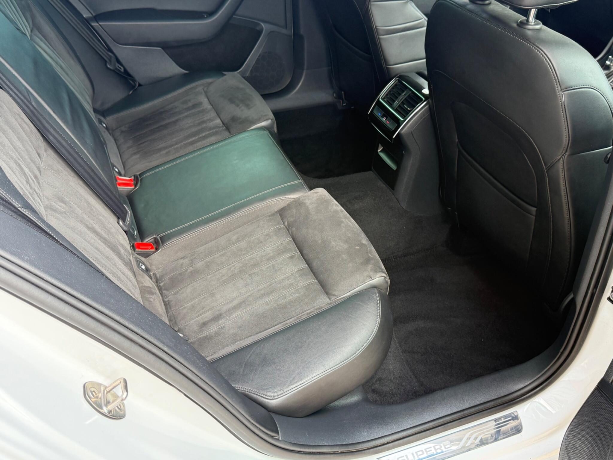 Skoda Superb view 30