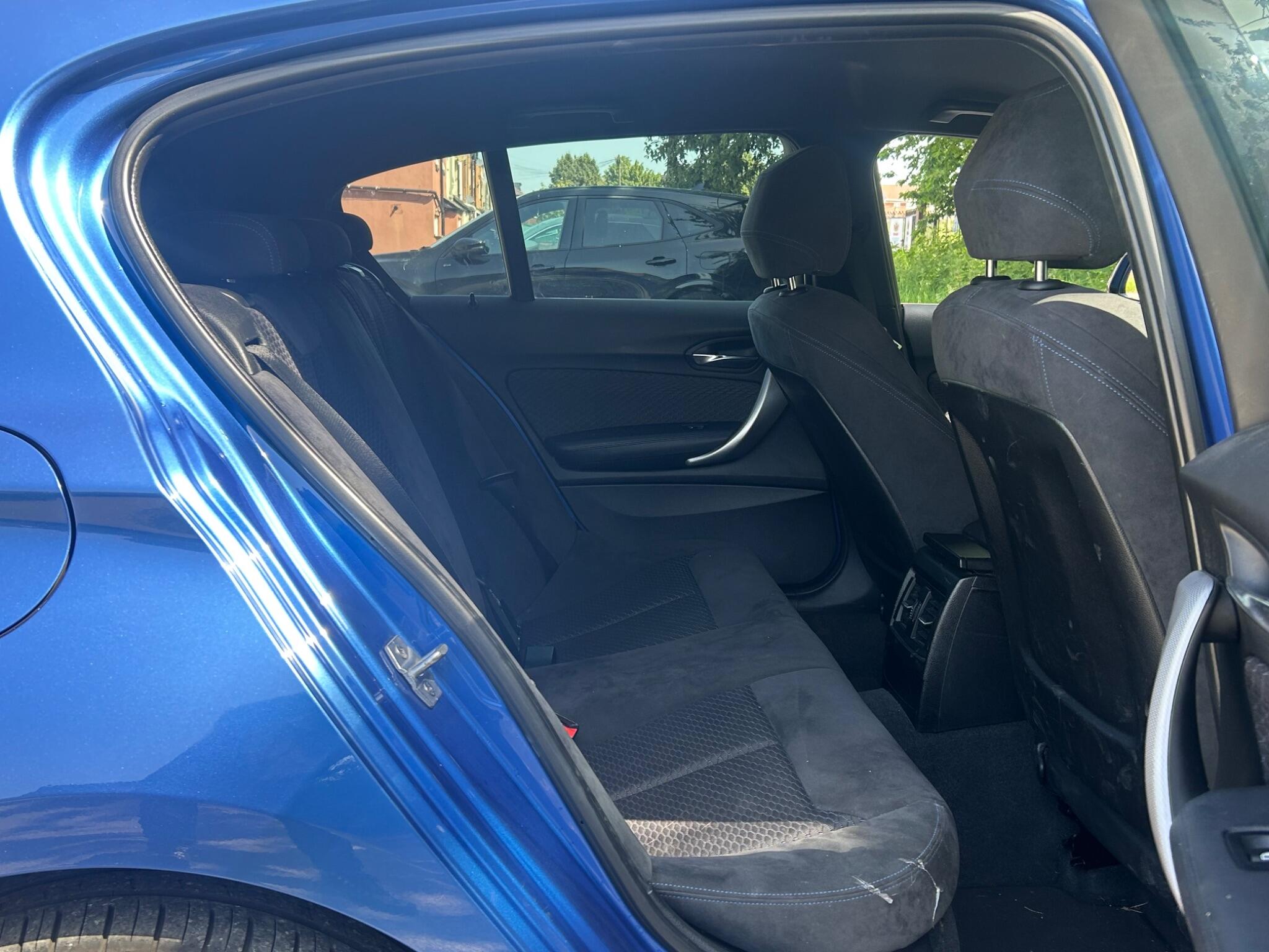 BMW 1 Series view 24