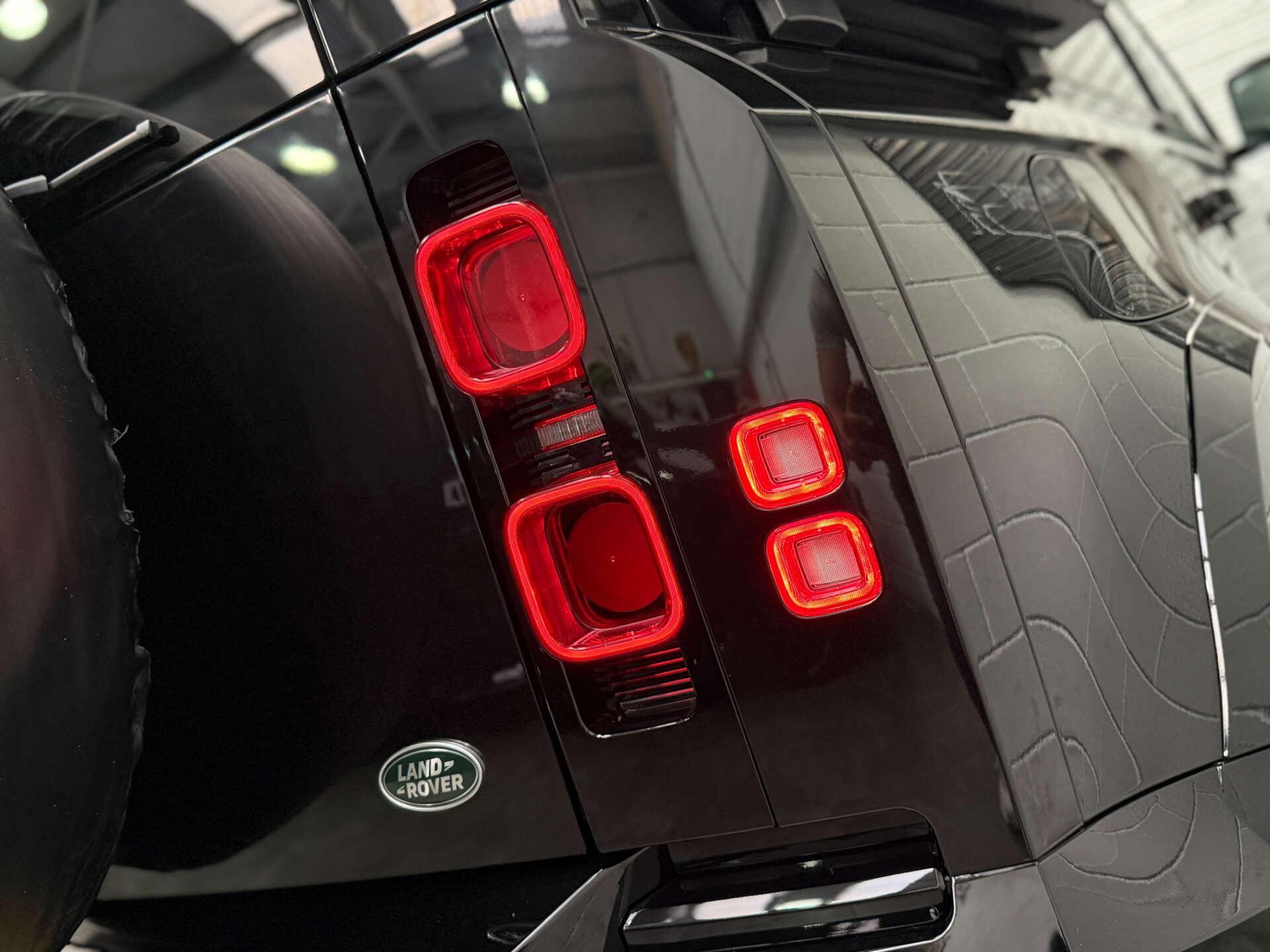 Land Rover Defender view 10