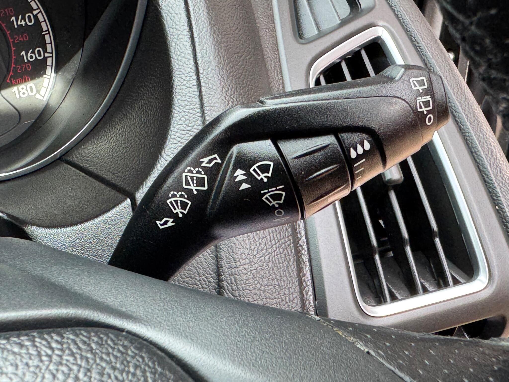 Ford Focus view 22