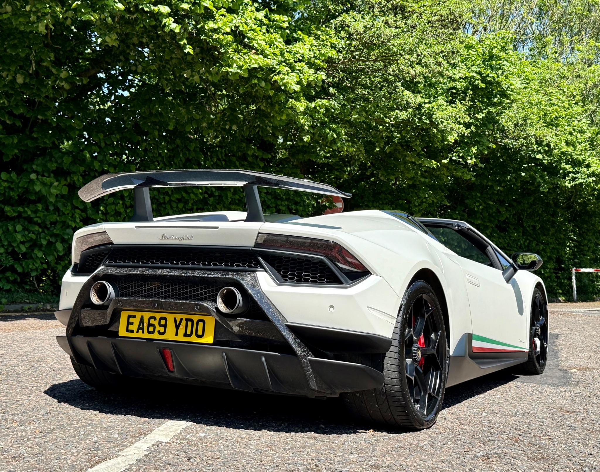 Lamborghini Huracan view 25