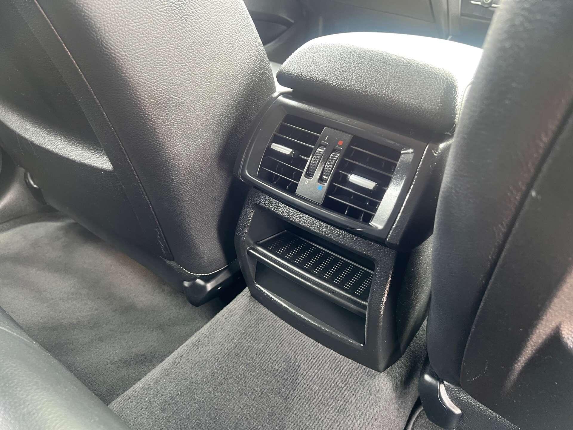 BMW X3 view 50