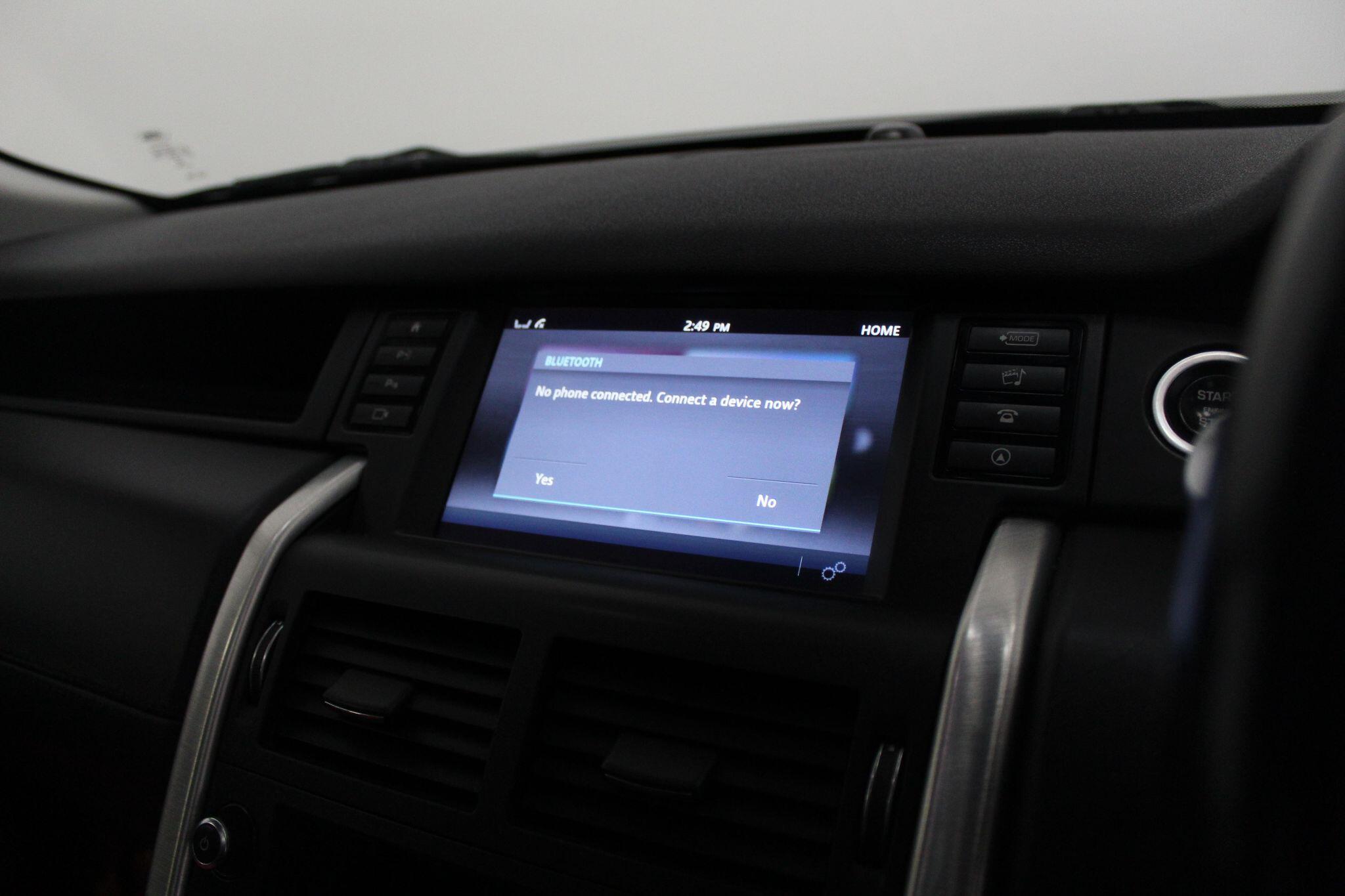 Land Rover Discovery Sport view 38