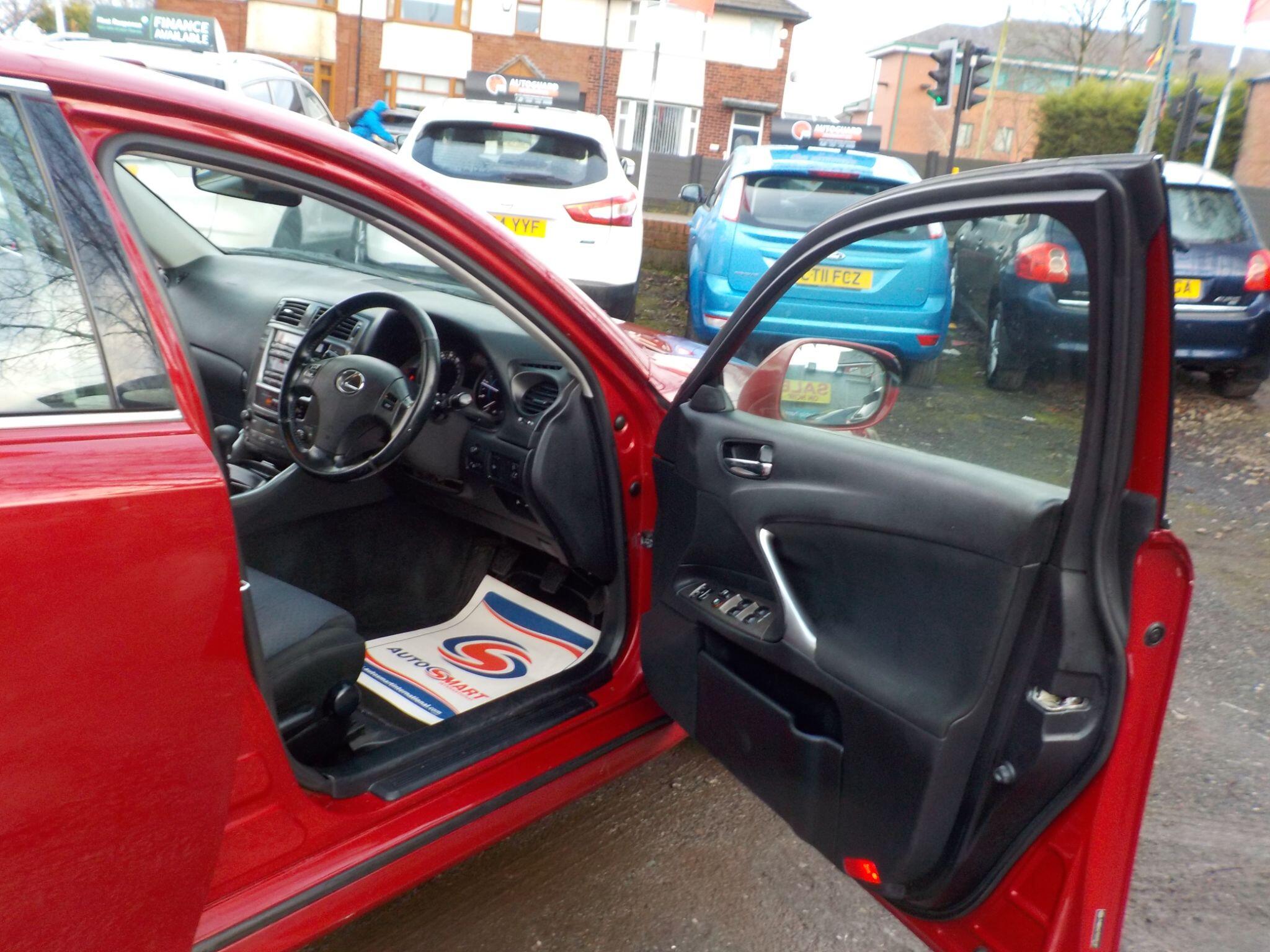 Lexus IS 2.2 220TD 4dr