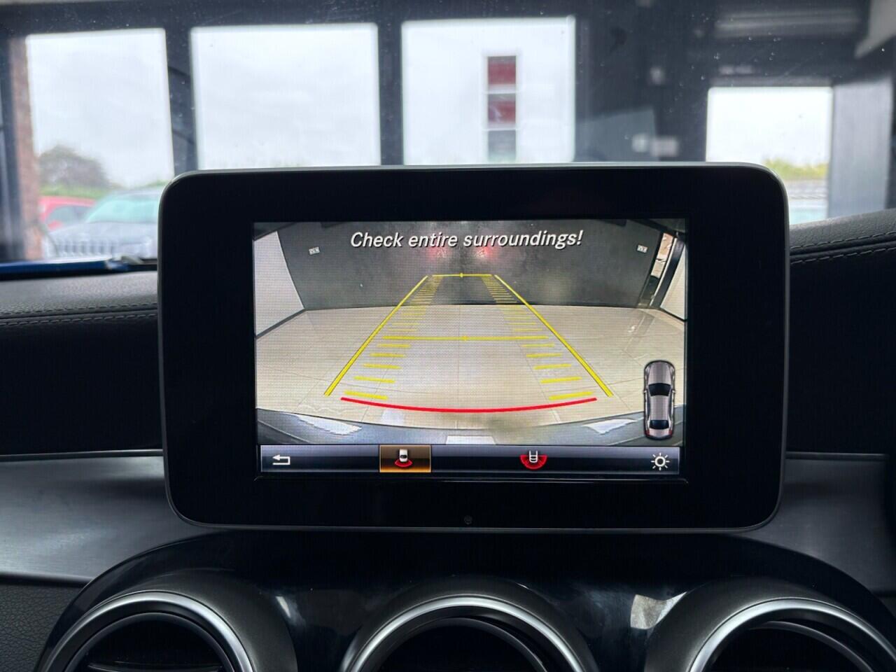 Mercedes-Benz C-Class view 26