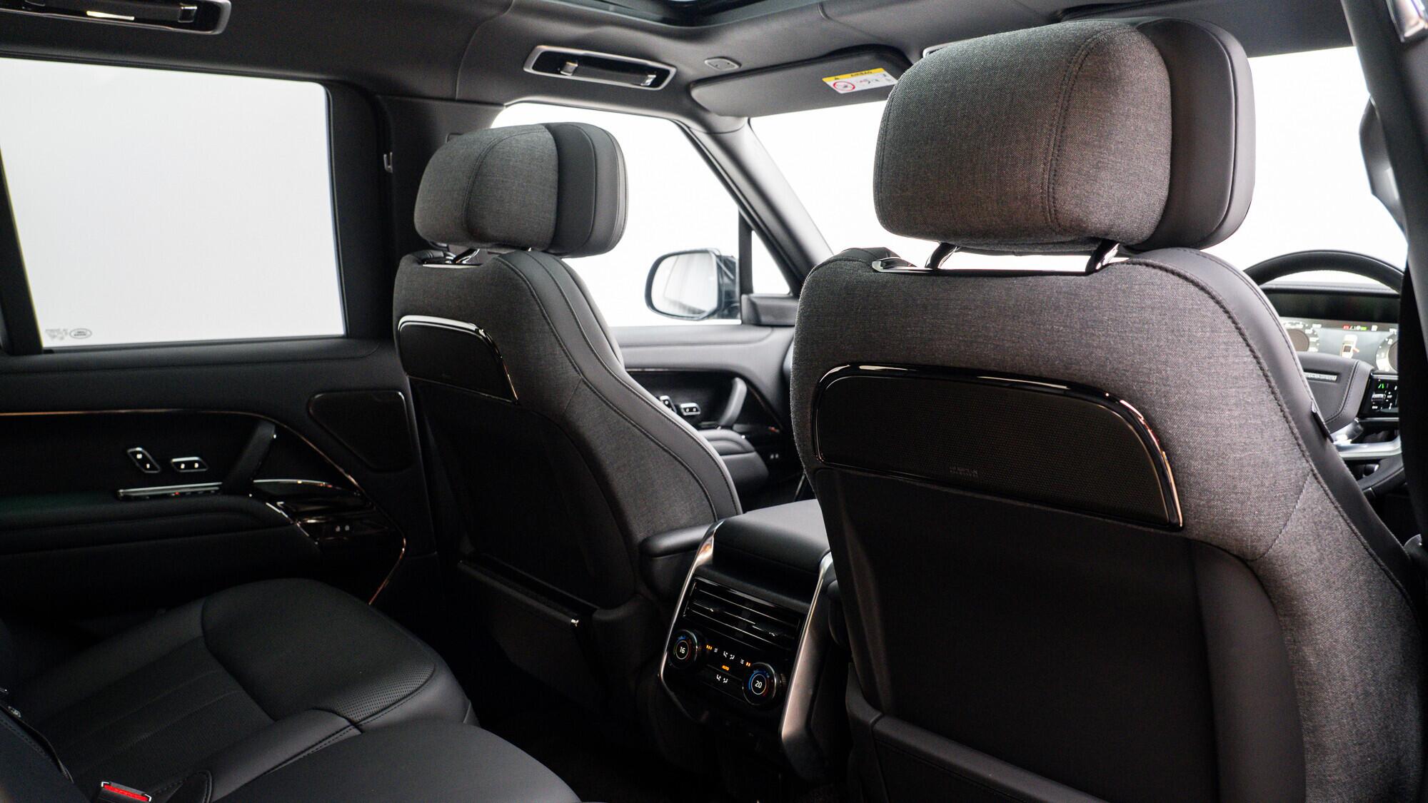 Land Rover Range Rover view 19