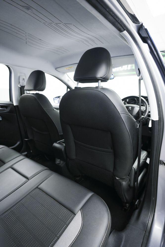 Peugeot 2008 view 14
