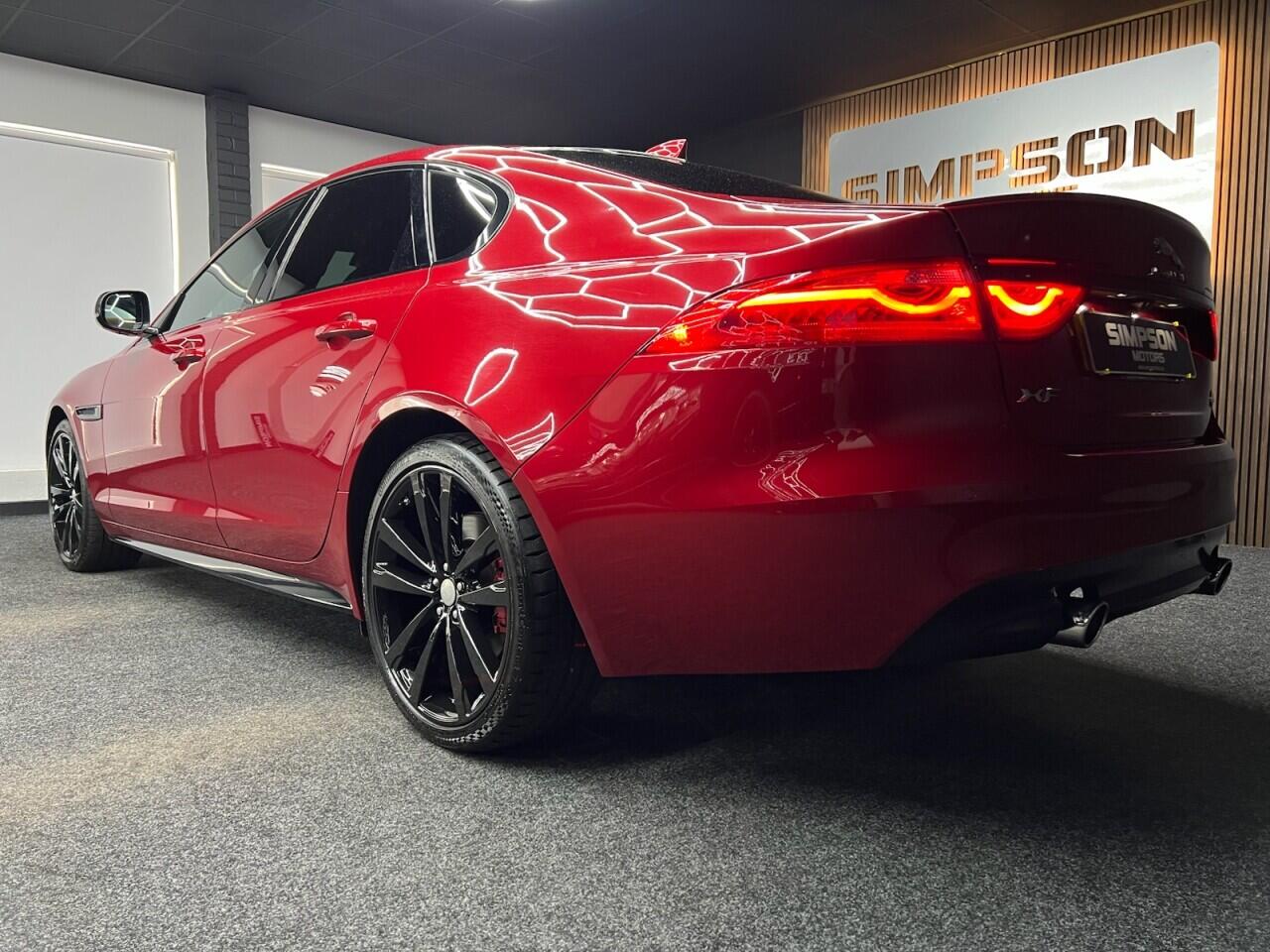 Jaguar XF view 5