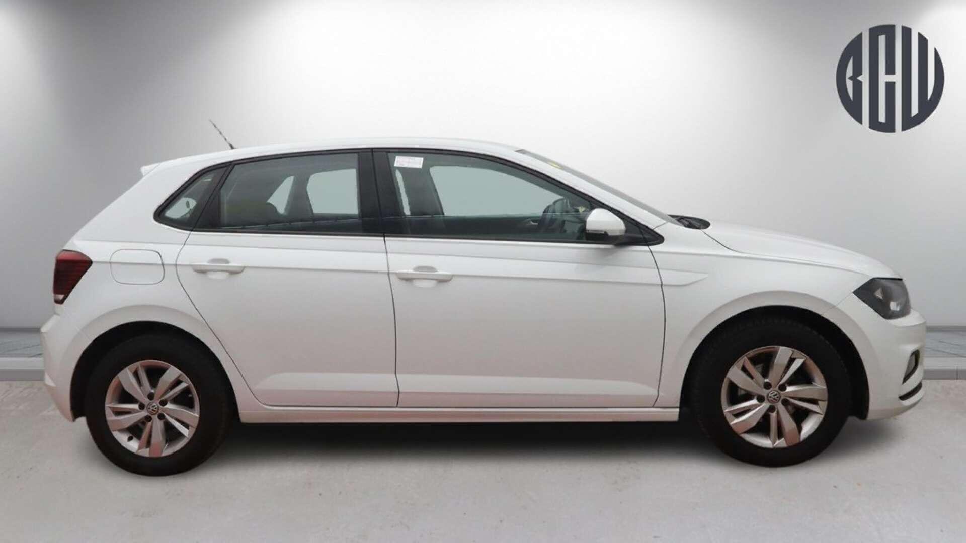 Volkswagen Polo view 5