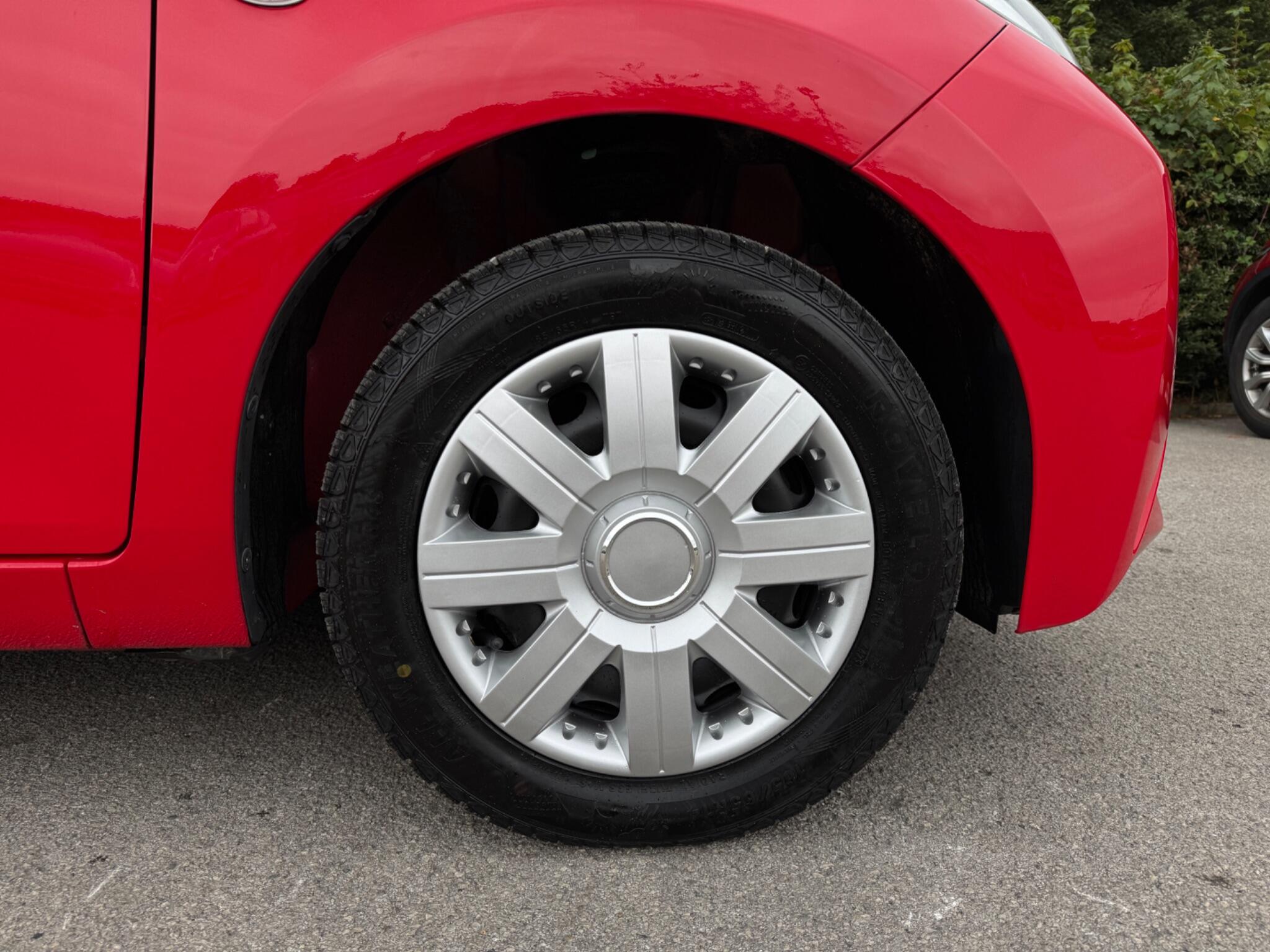 Toyota Aygo view 12