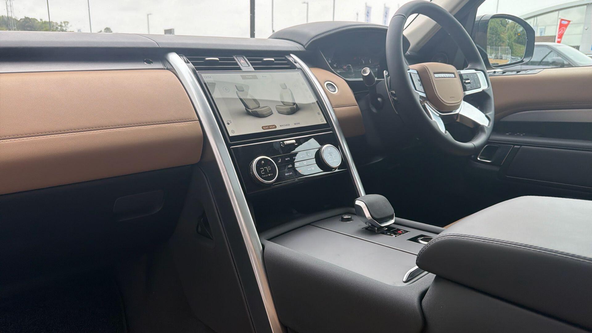 Land Rover Discovery view 7