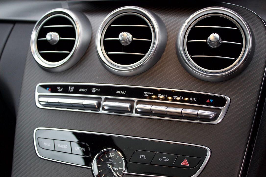 Mercedes-Benz C-Class view 37