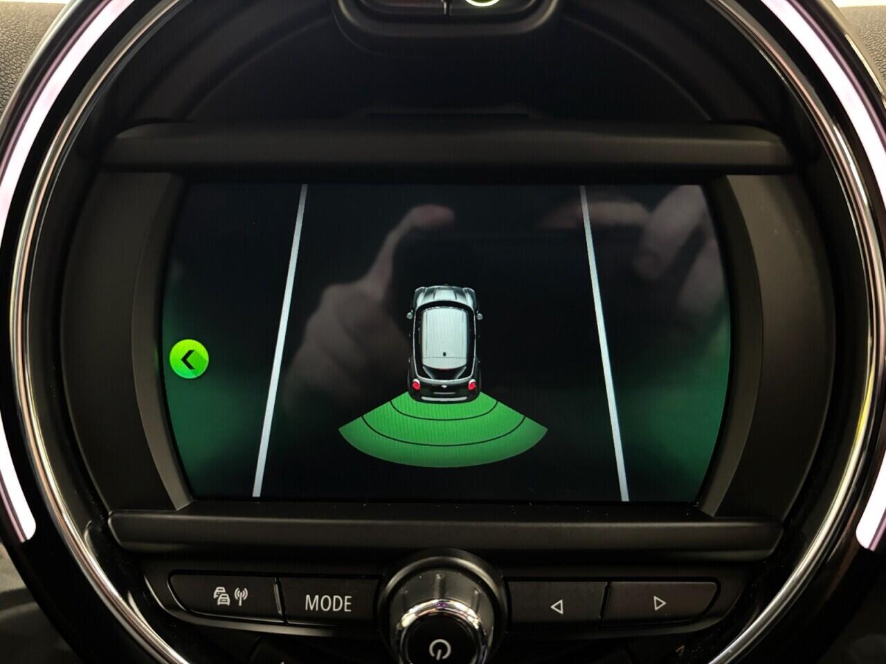 Mini Countryman view 30