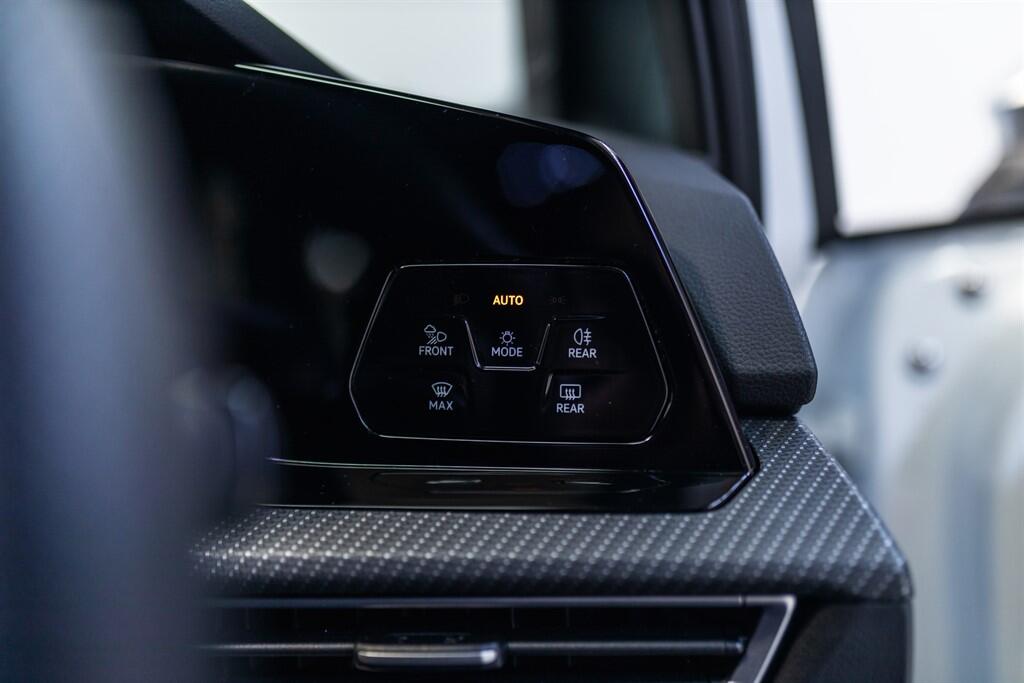 Volkswagen Golf view 26