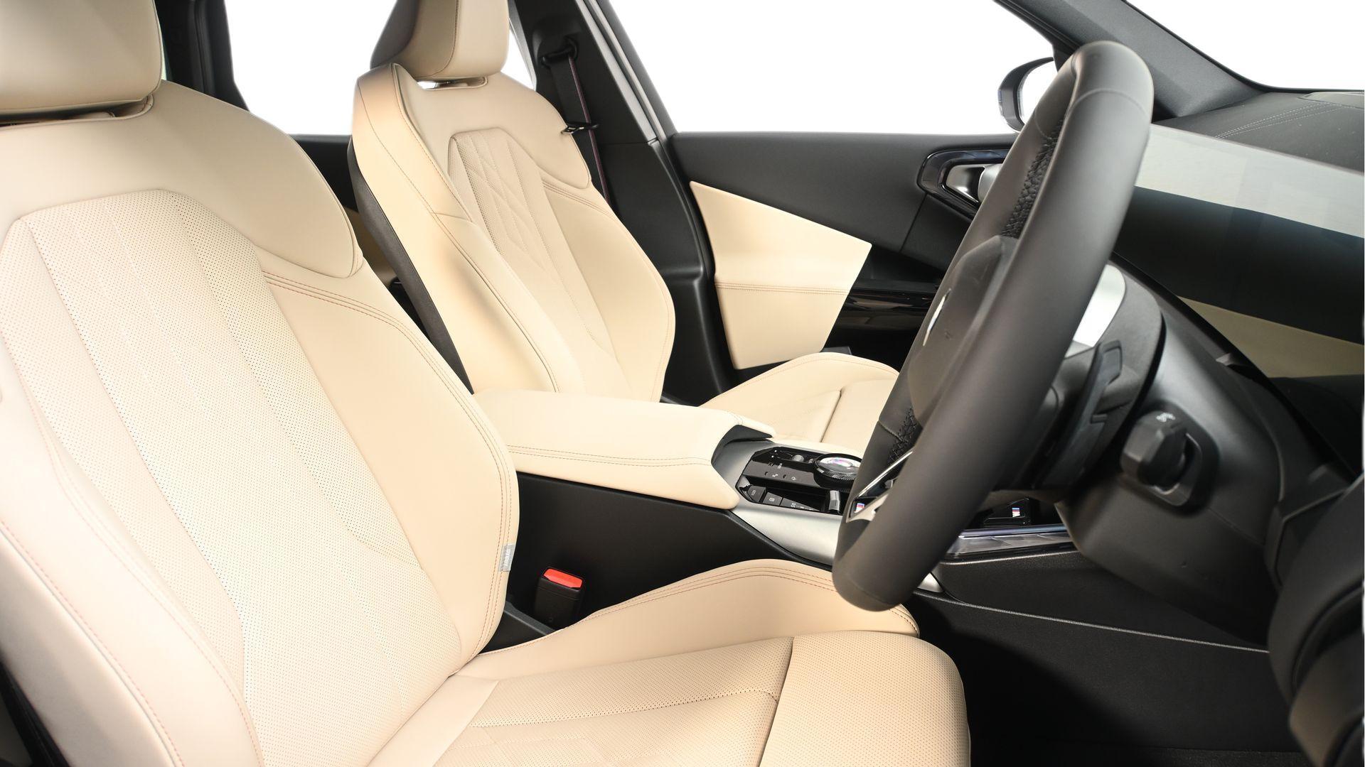 BMW X3 view 11