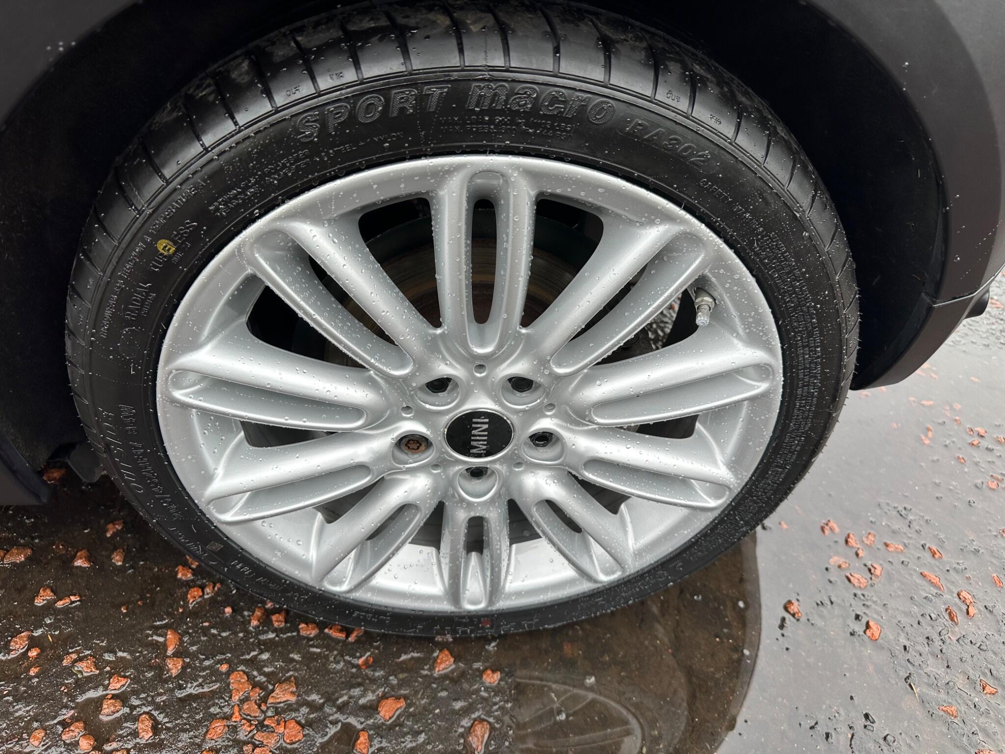 Mini Cooper view 12