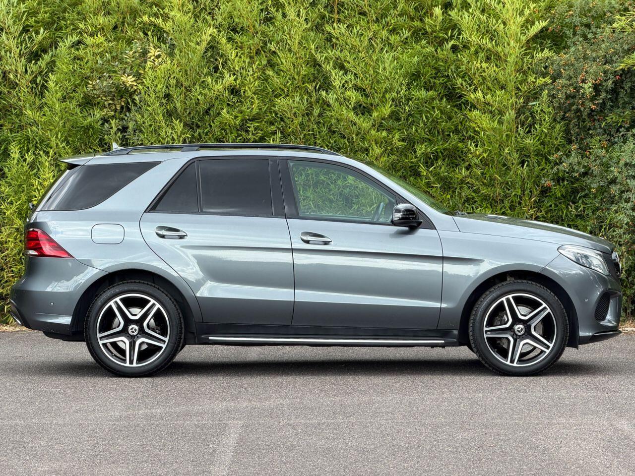 Mercedes-Benz Gle view 3