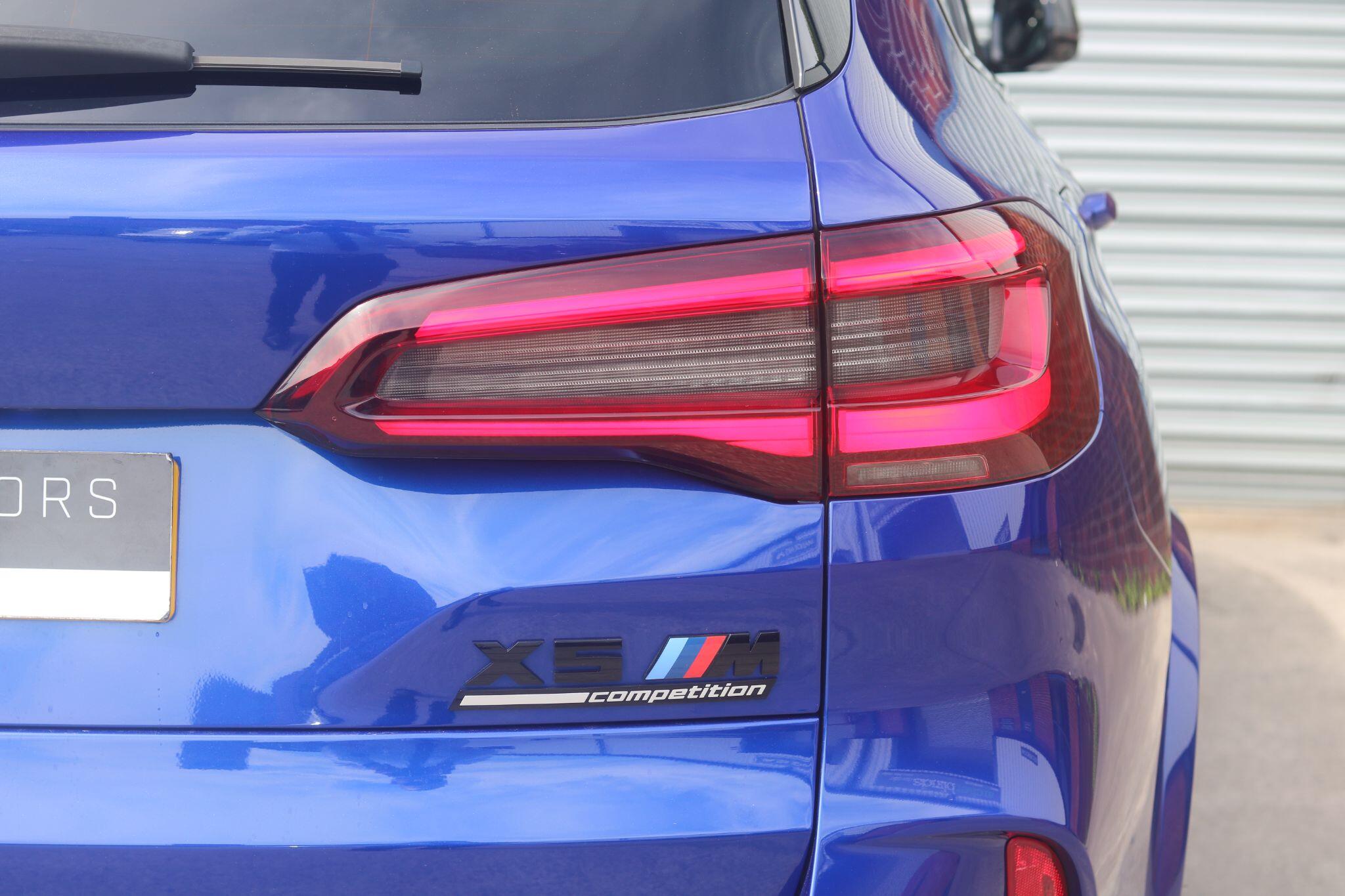 BMW X5 M view 32