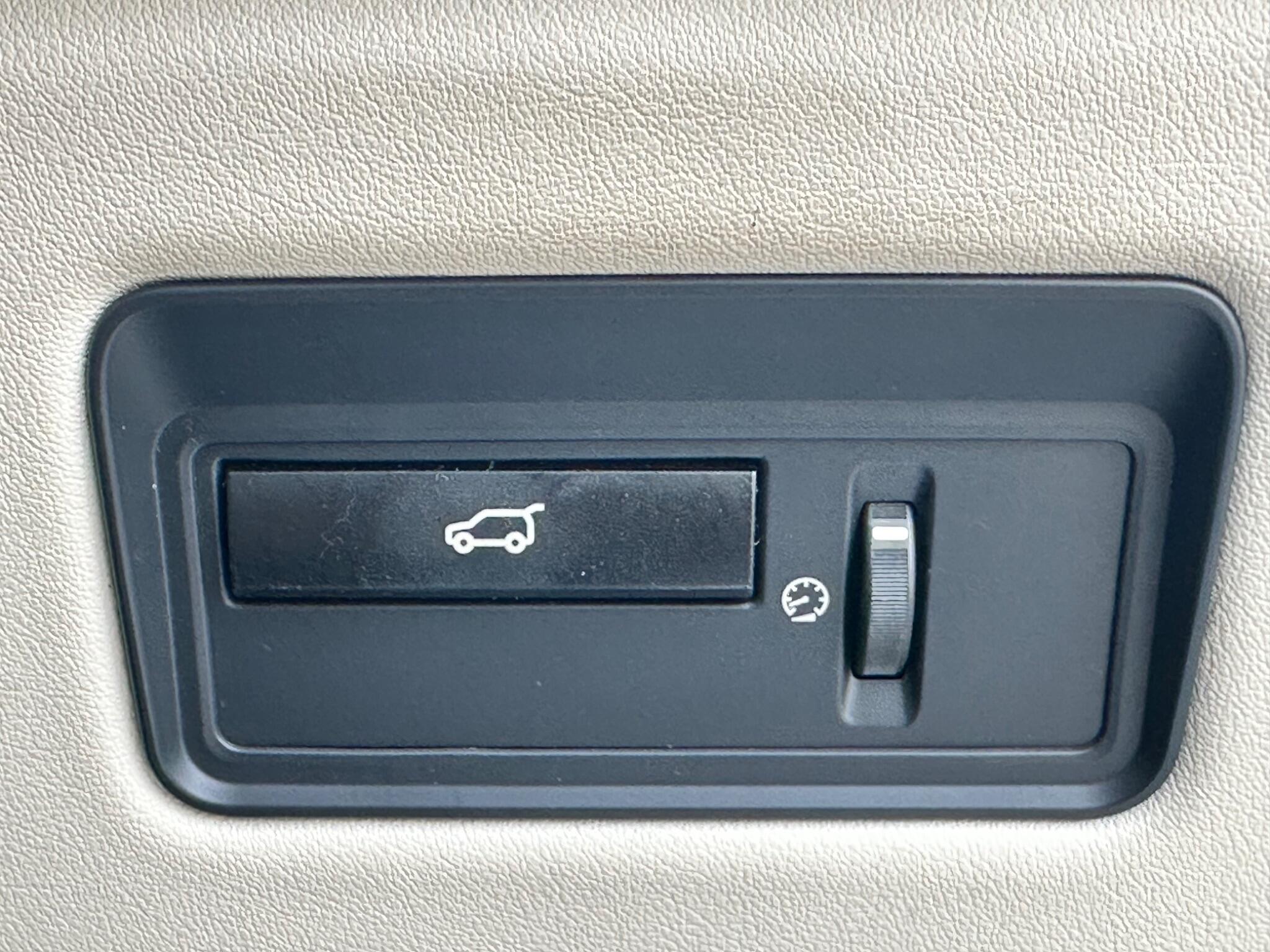 Land Rover Range Rover view 29