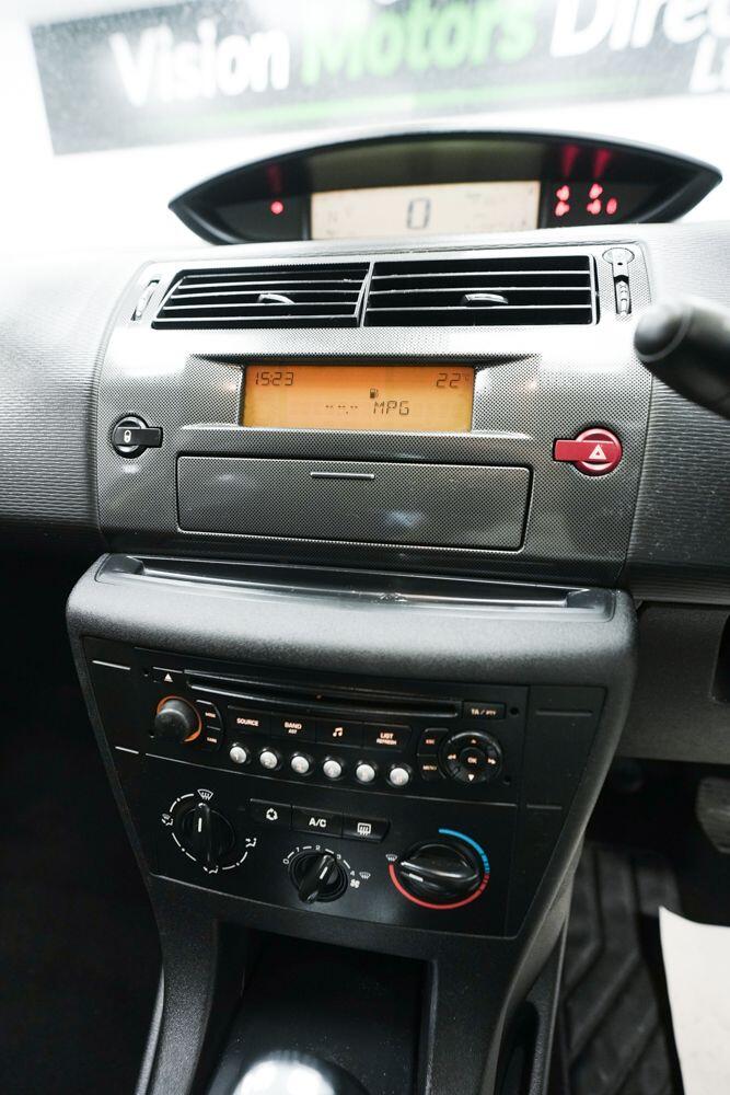 Citroen C4 view 18