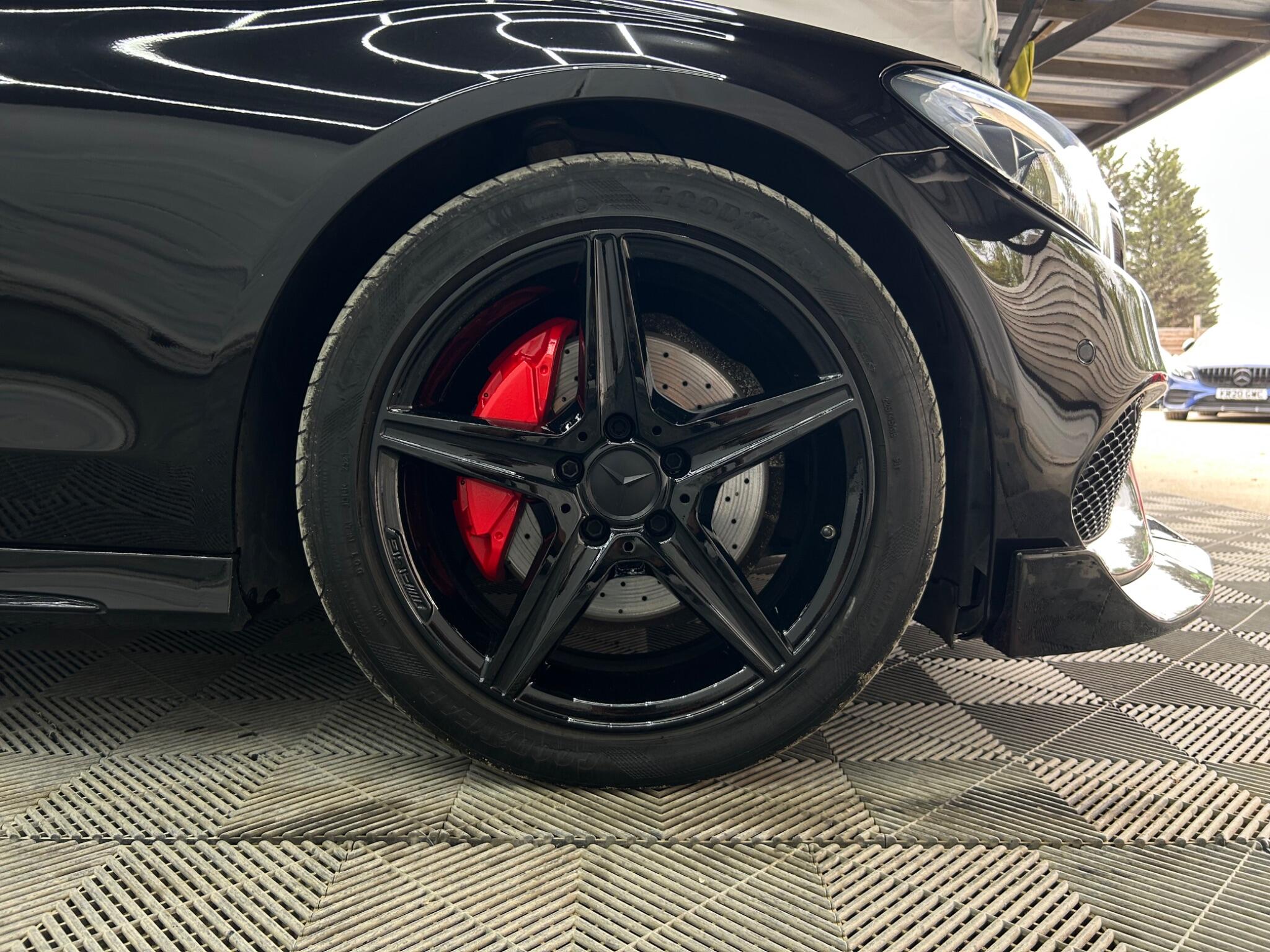 Mercedes-Benz C-Class view 30