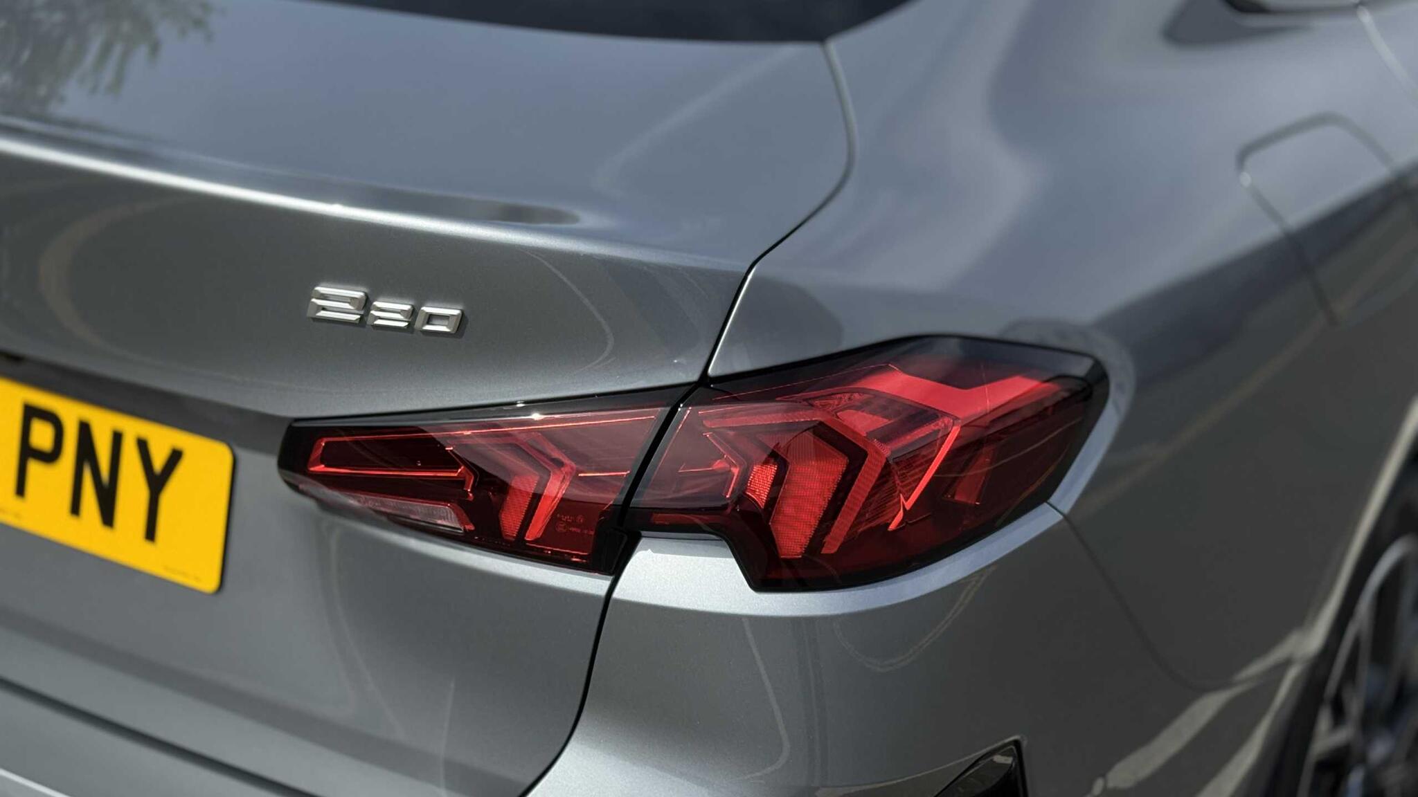 BMW 2 Series view 40