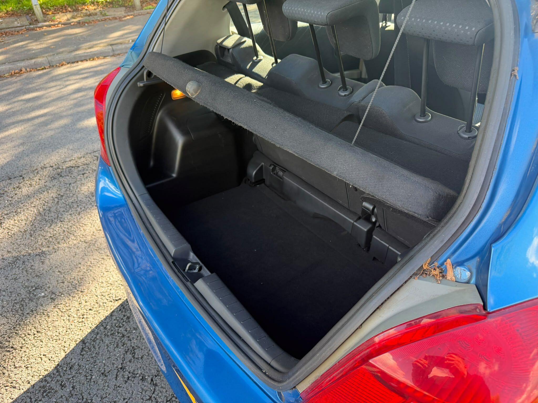 Toyota Yaris view 29