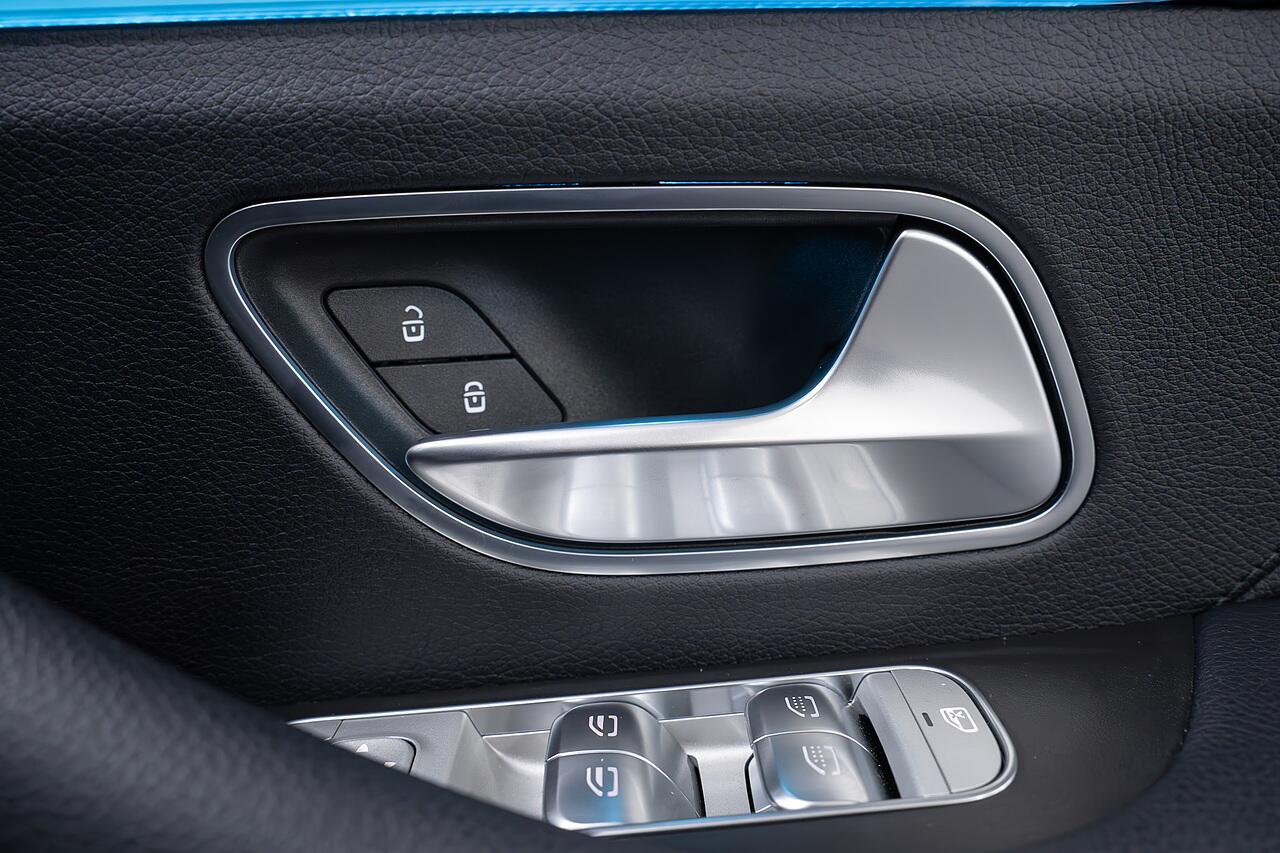 Mercedes-Benz GLS view 8