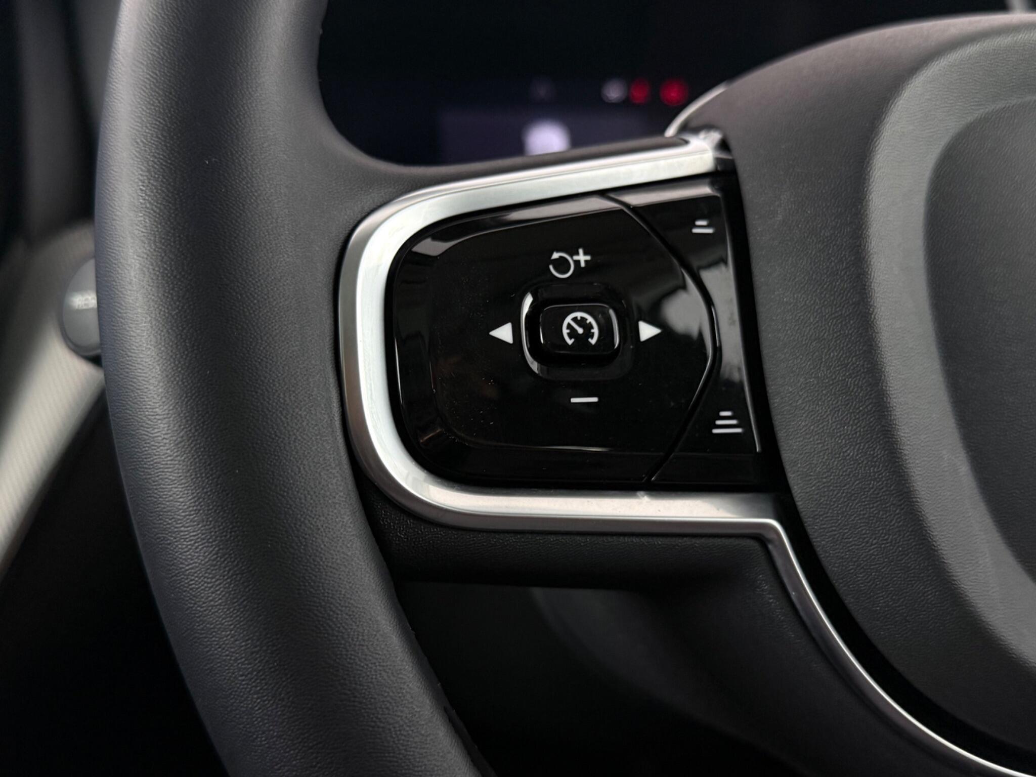 Volvo XC60 view 15
