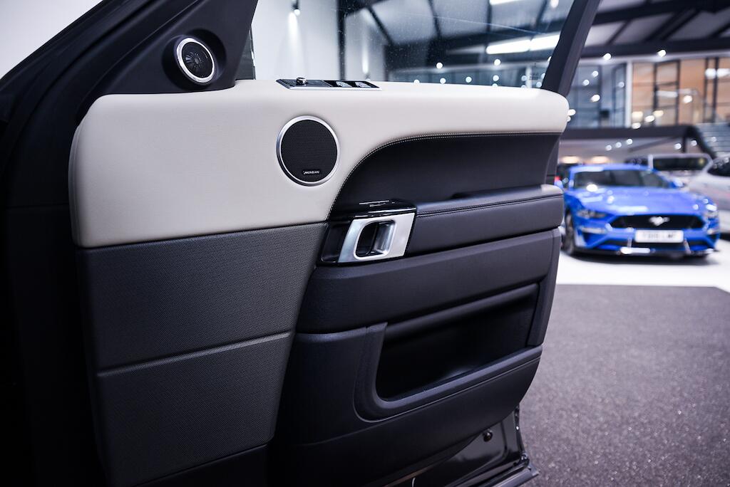 Land Rover Range Rover Sport view 28