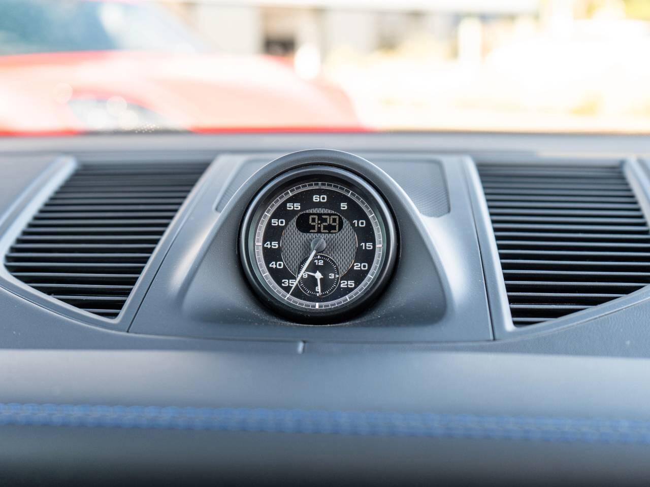 Porsche Macan view 47