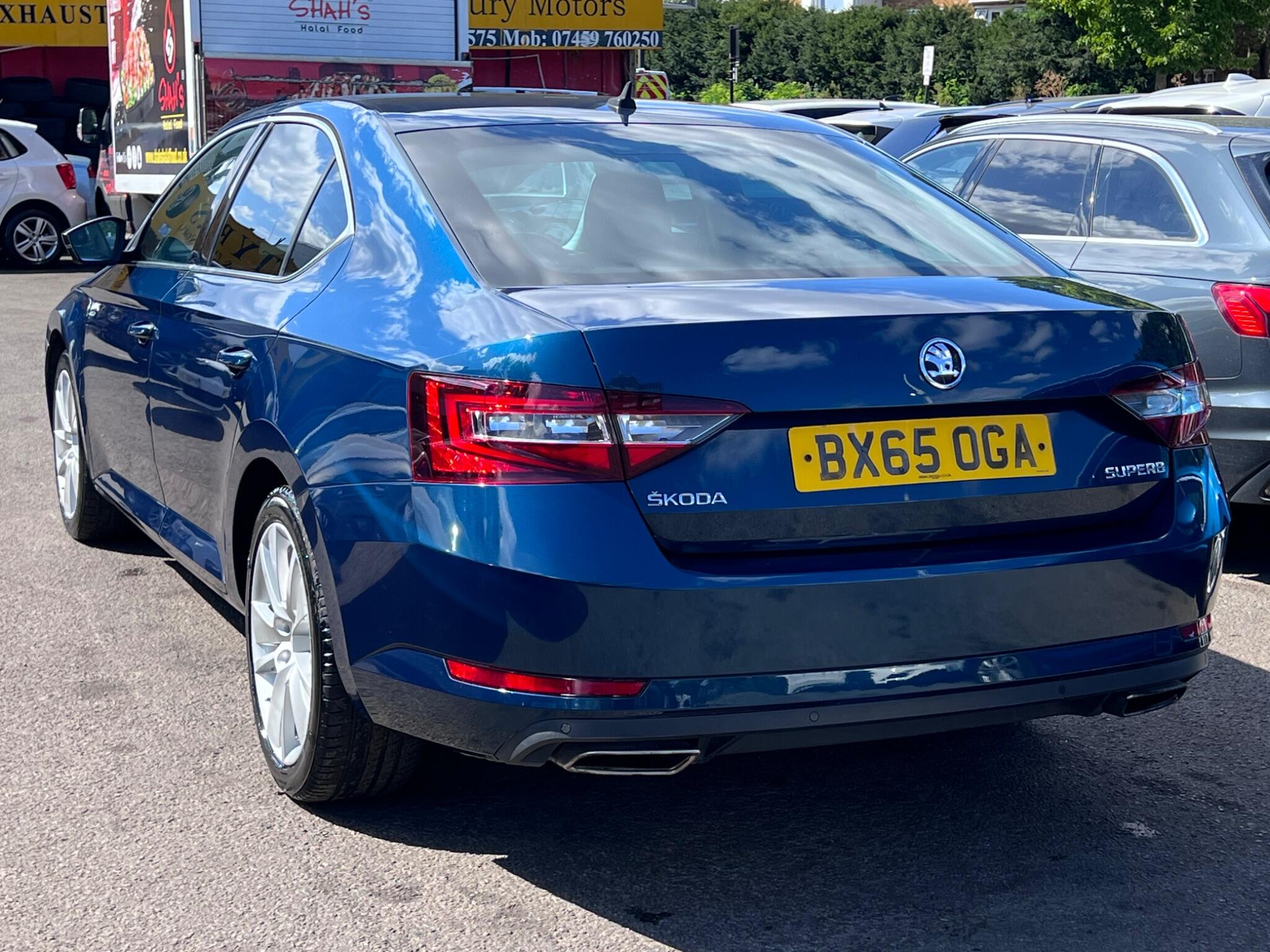 Skoda Superb view 13