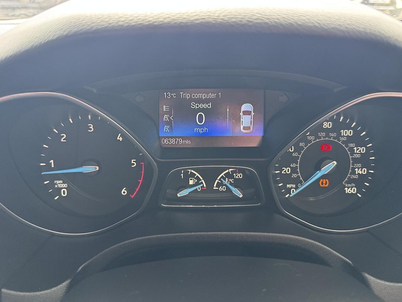 Ford Focus view 21