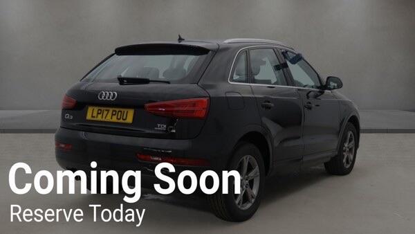 Audi Q3 view 17