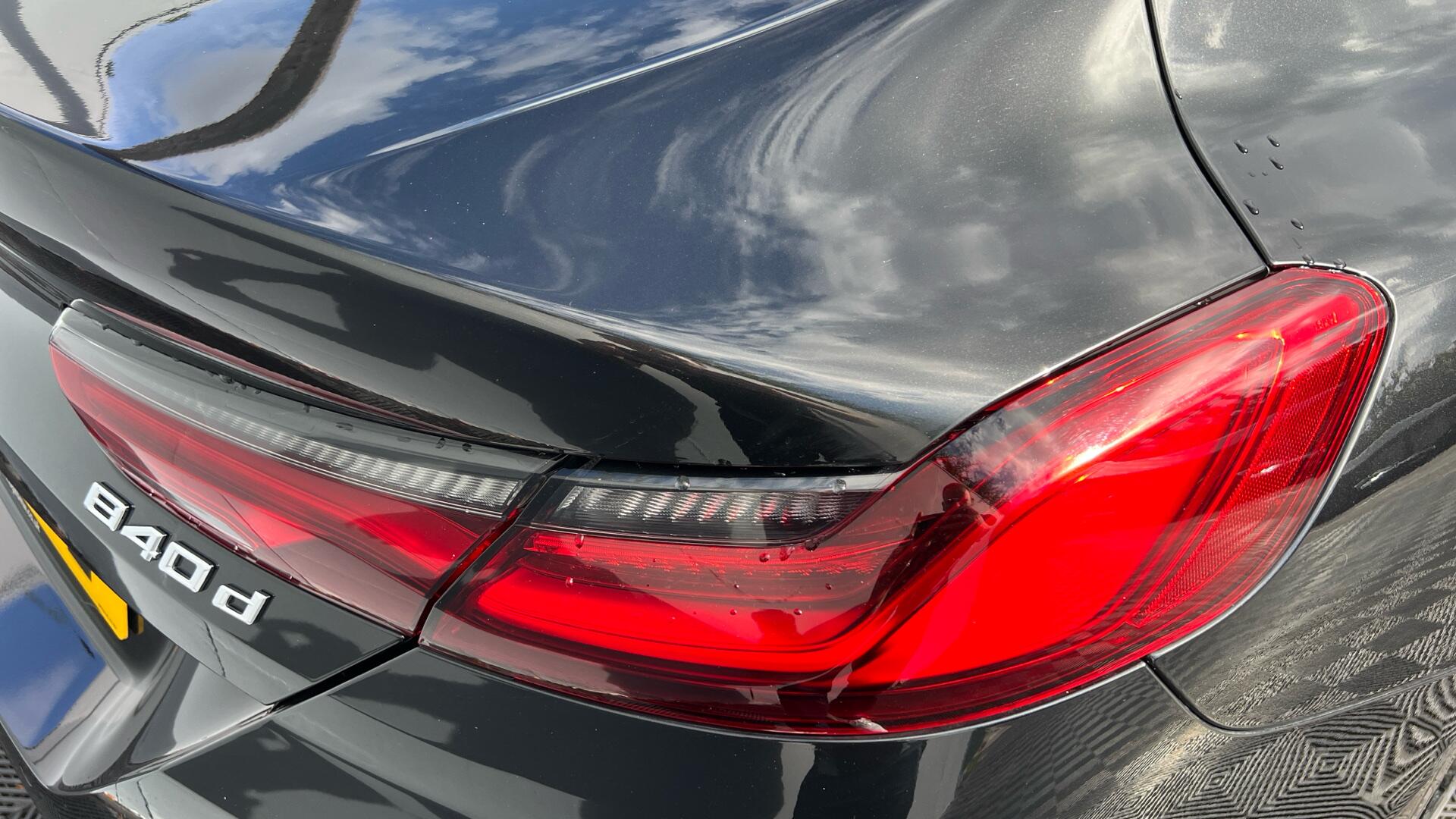 BMW 8 Series view 22