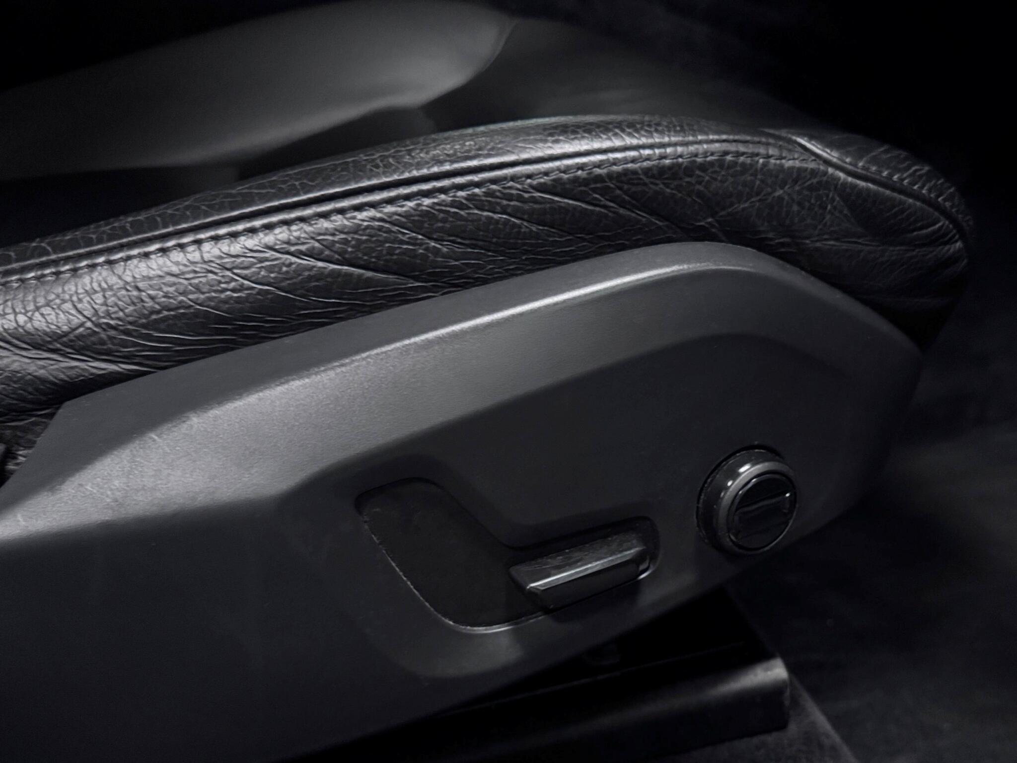 Volvo XC60 view 18