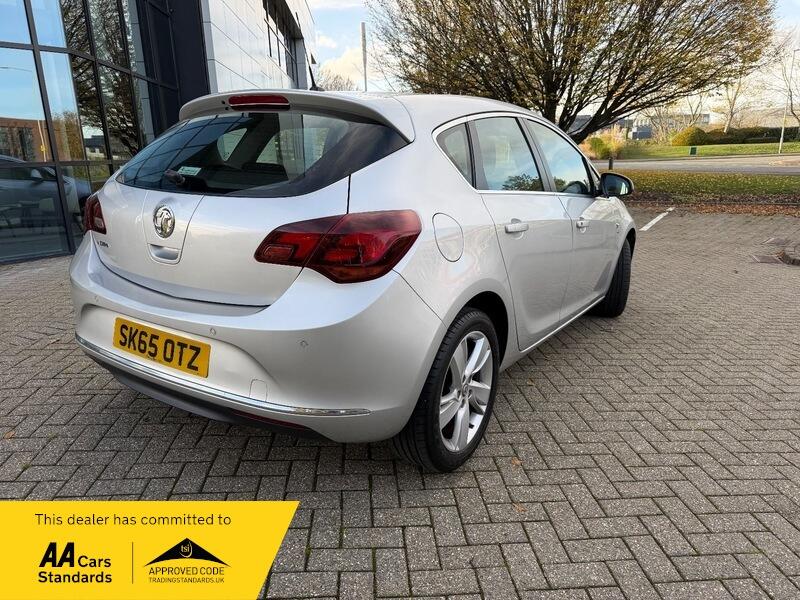 2015 Vauxhall Astra 1.4i SRi Euro 6 5dr • 24,139 miles image 10