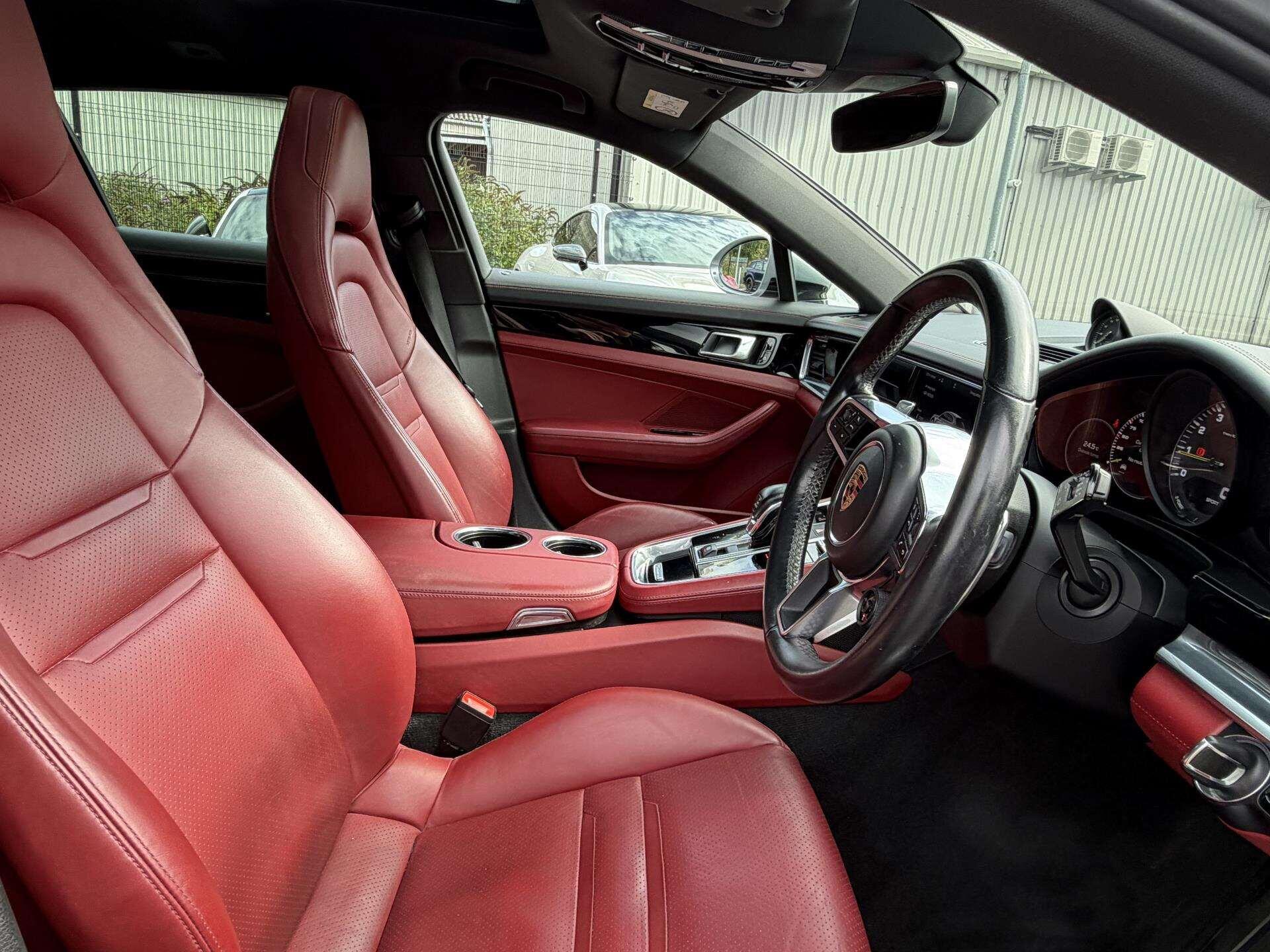 Porsche Panamera view 12