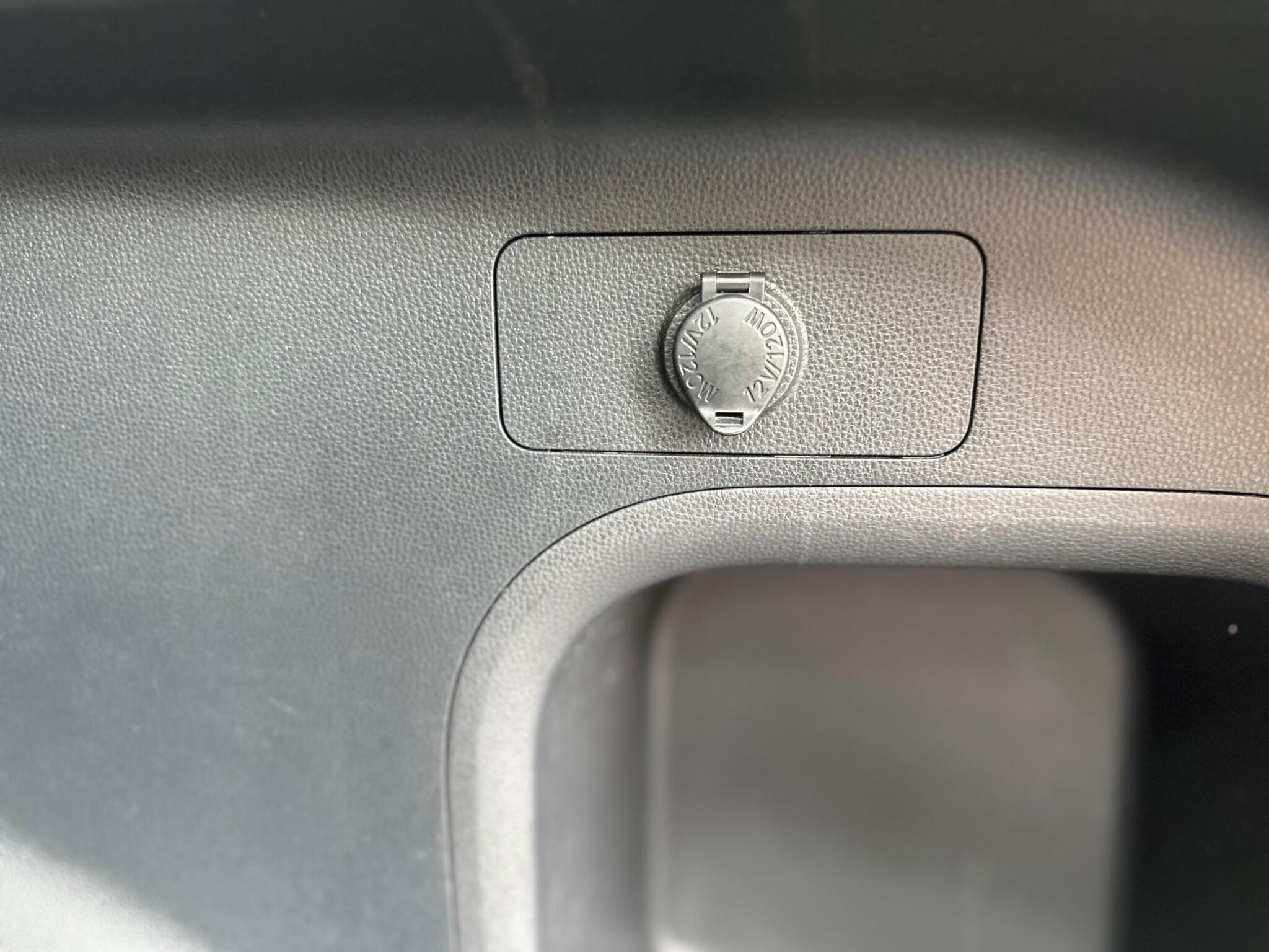 Toyota Rav4 view 17