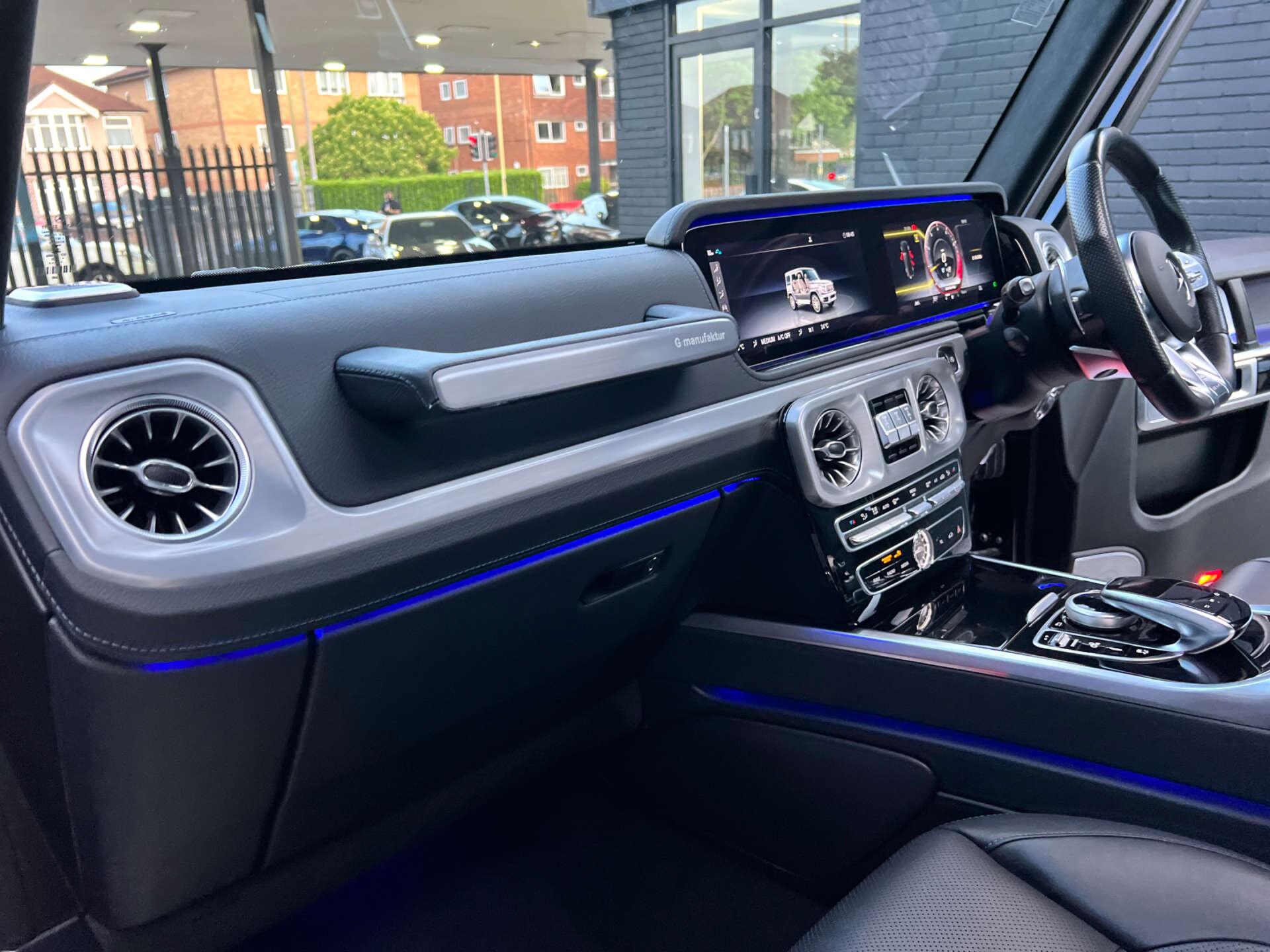 Mercedes-Benz G Class view 23