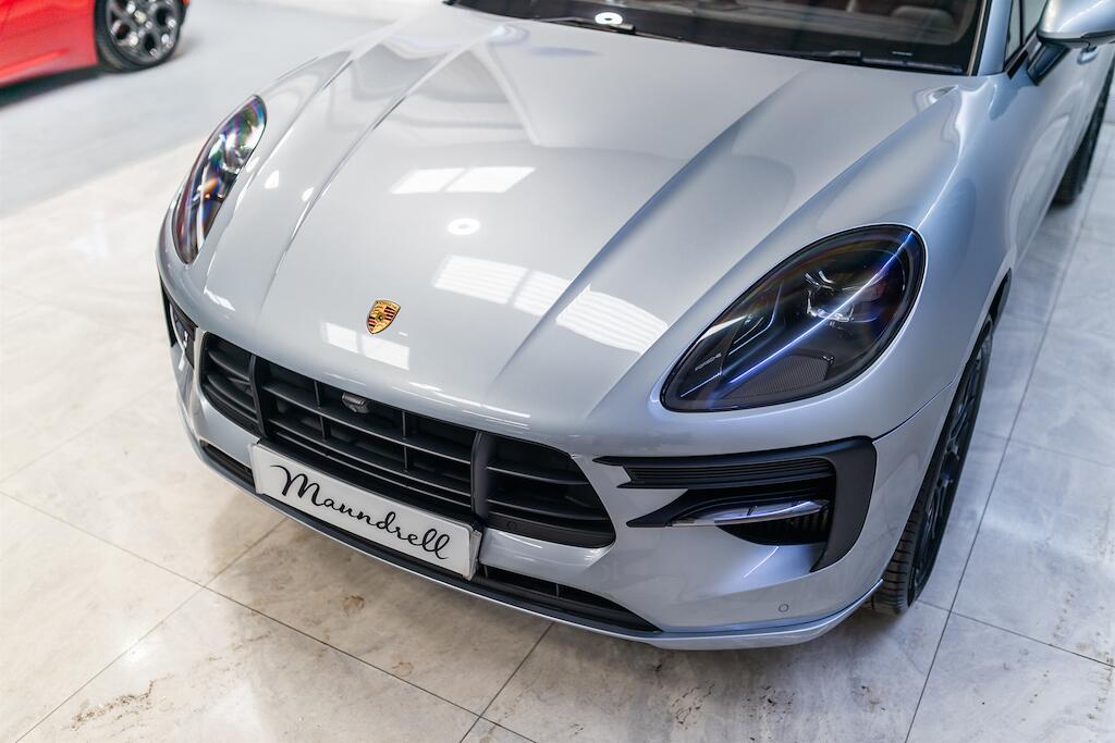 Porsche Macan view 15
