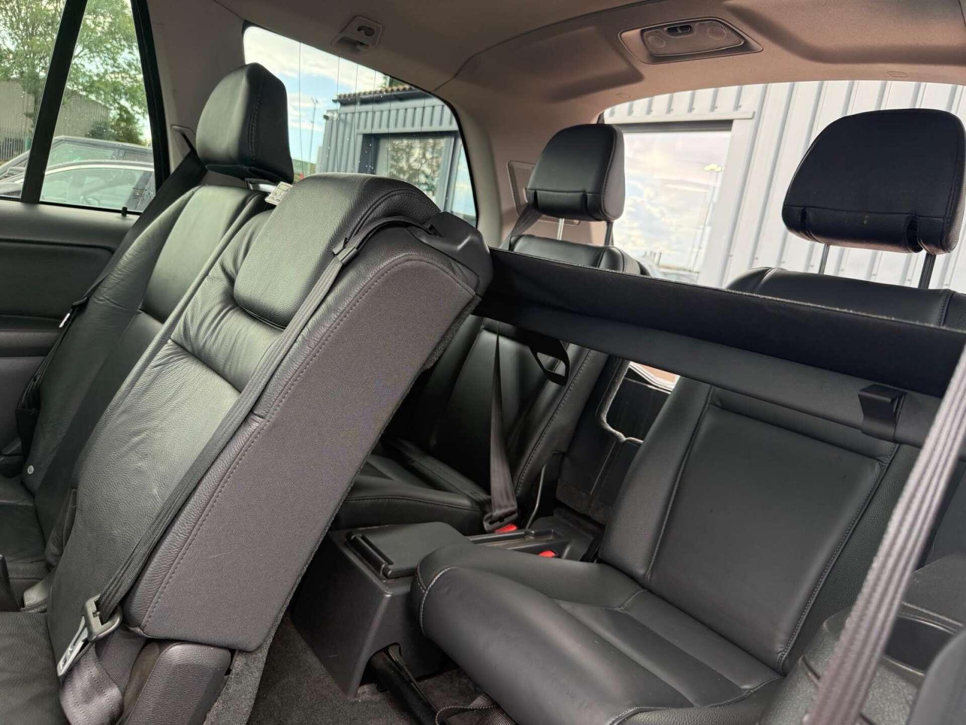 Volvo XC90 view 40