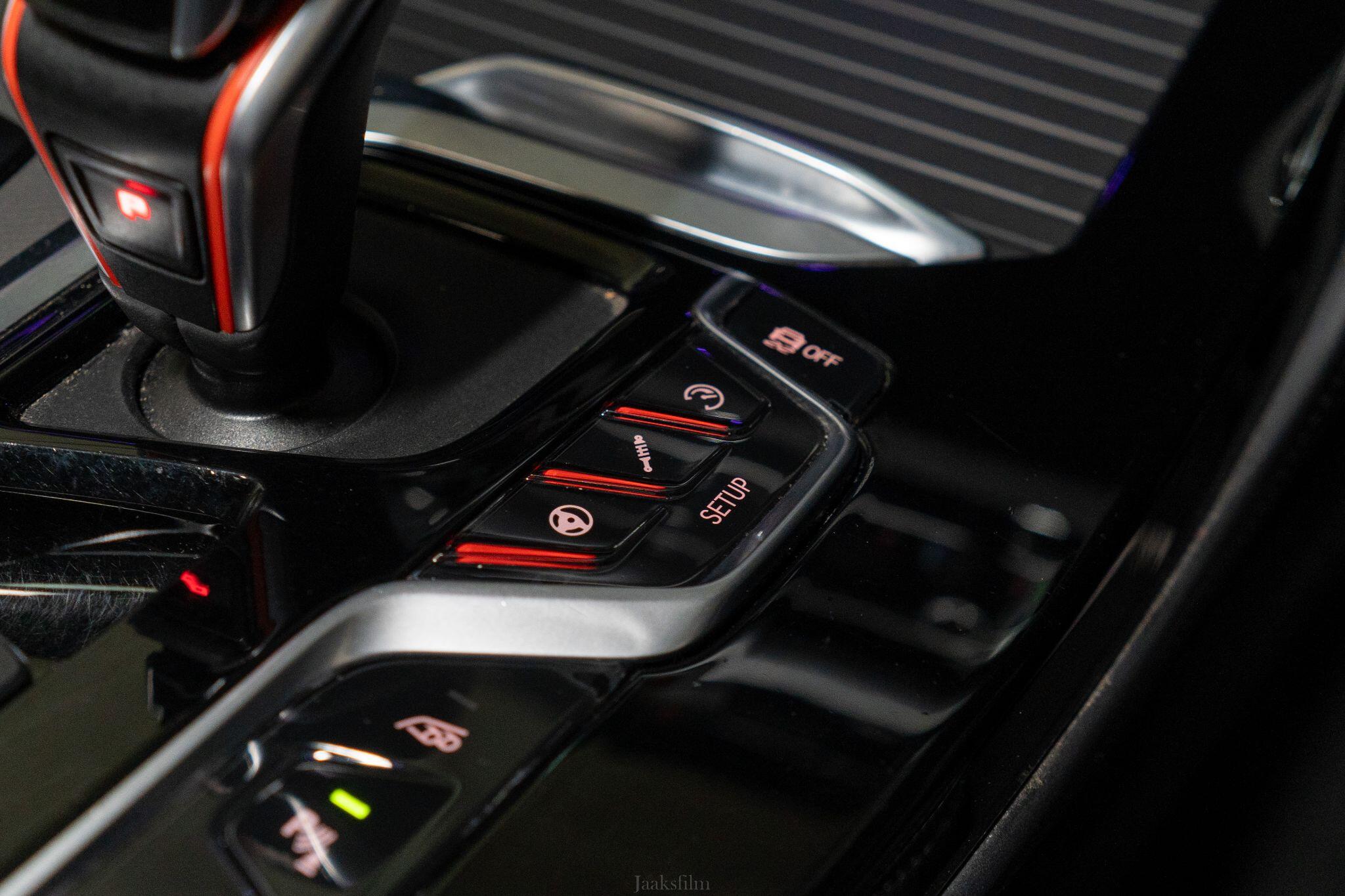 BMW X4 M view 30